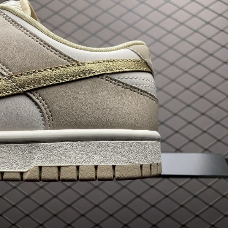 Dunk Low Phantom Metallic Gold (Women’s)
