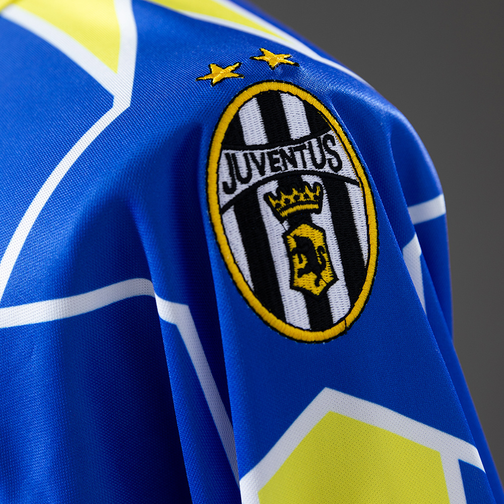 Juventus 1997/99 Away Long Sleeve Retro Jersey – Vintage Replica Football Soccer Shirt – S–XXL