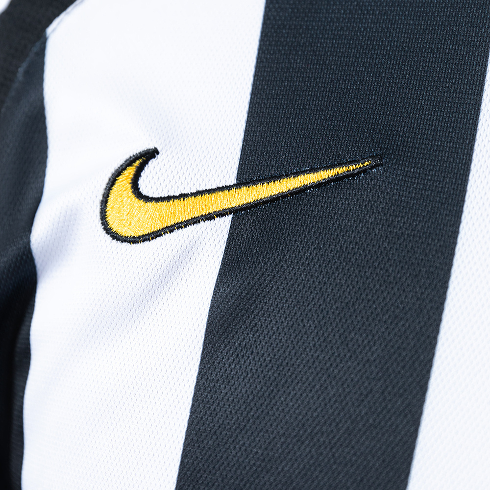 Juventus 2005/06 Home Retro Jersey – Vintage Replica Football Soccer Shirt – S–XXL