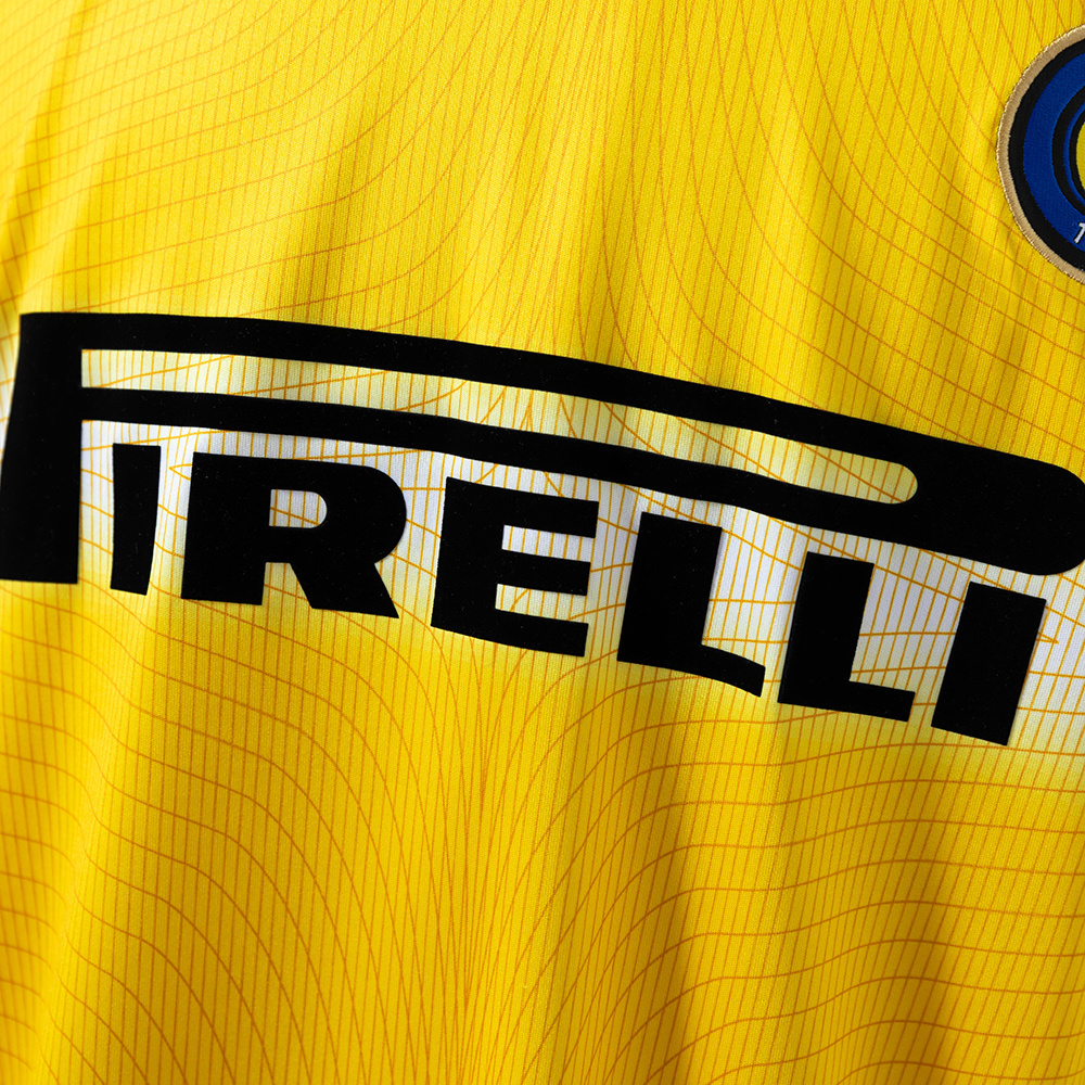 Inter Milan 2002/03 Away Retro Jersey – Vintage Replica Football Soccer Shirt – S–XXL