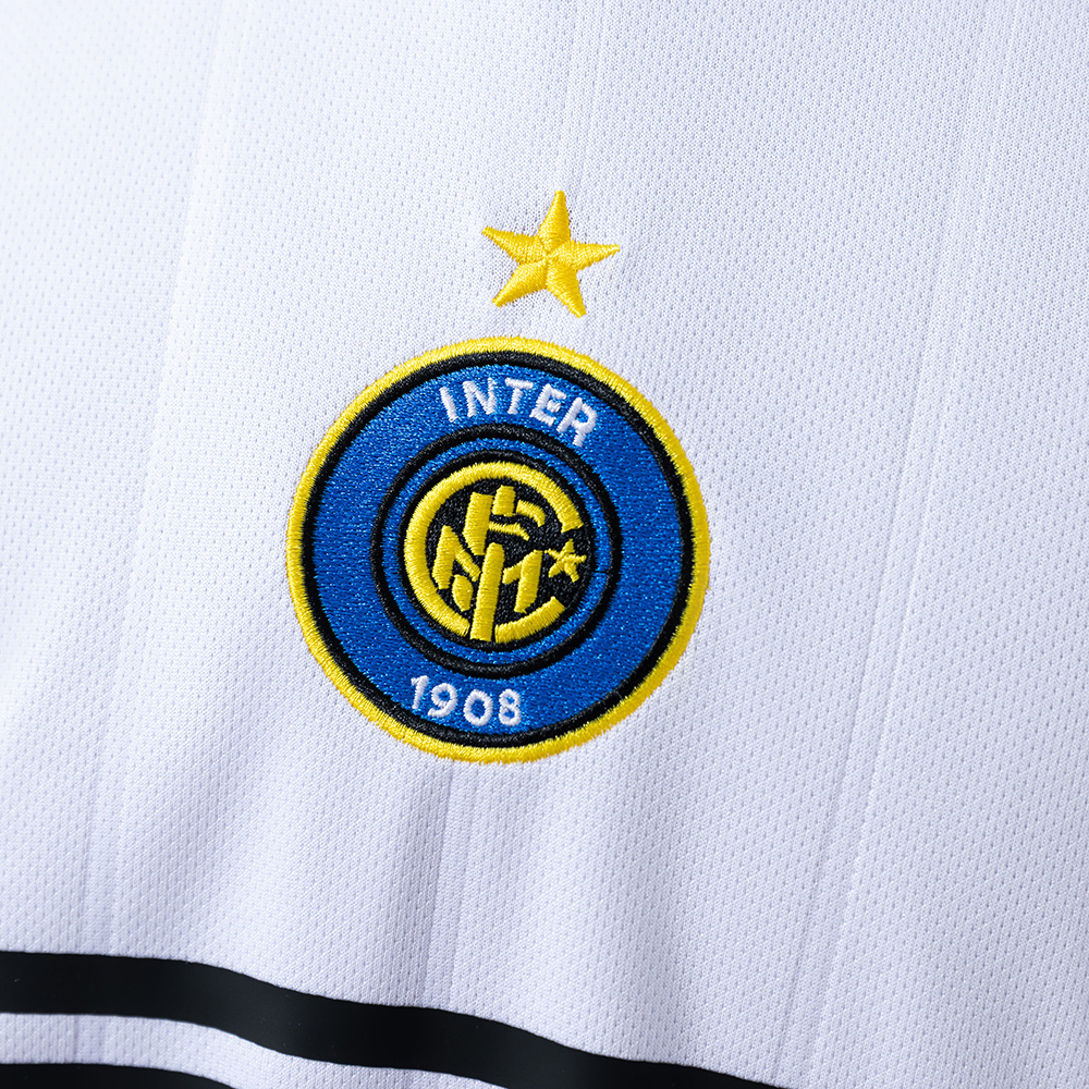 Inter Milan 2004/05 Away Retro Jersey – Vintage Replica Football Soccer Shirt – S–XXL