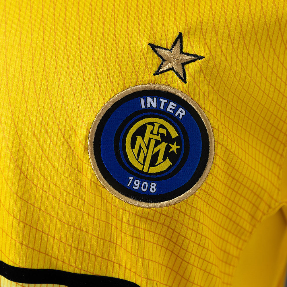 Inter Milan 2002/03 Away Retro Jersey – Vintage Replica Football Soccer Shirt – S–XXL
