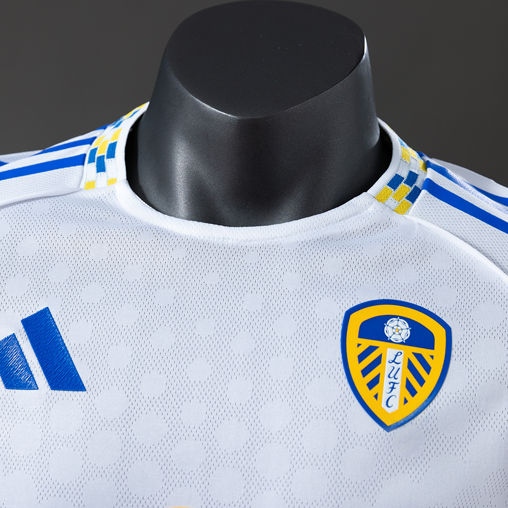 Leeds United 25/26 Player Version Home Jersey – Replica Football Soccer Shirt – S–XXL