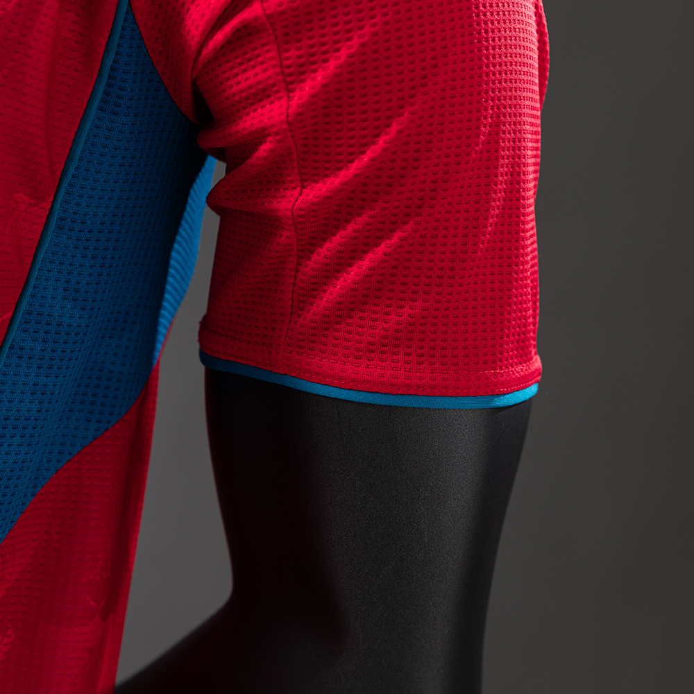 Liverpool 25/26 Team Logo Totem Special Edition Retro Player Version Jersey – Vintage Replica Football Soccer Shirt – S–3XL