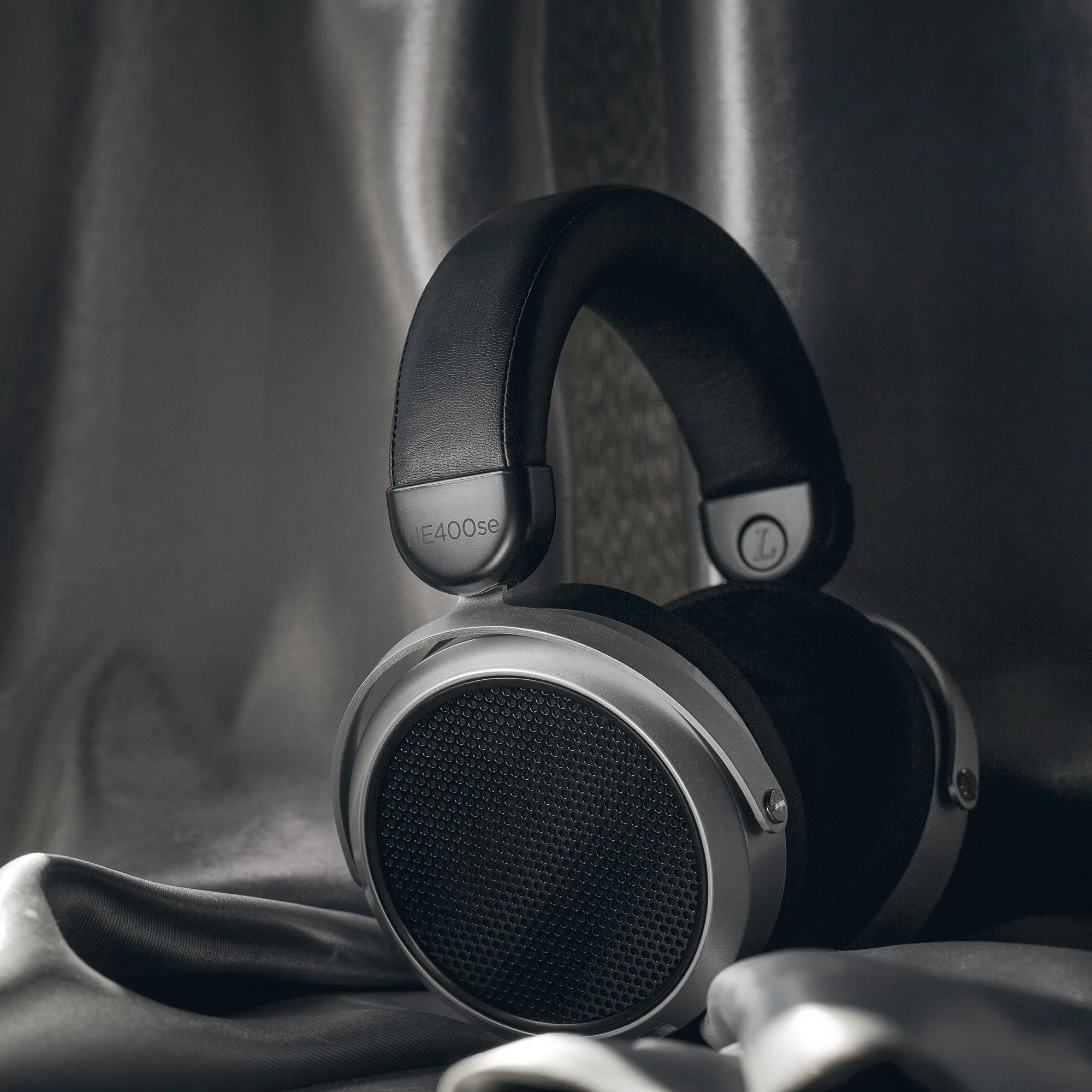 HIFIMAN HE-400SE V2 Planar Magnetic Headphones - GreshamTech