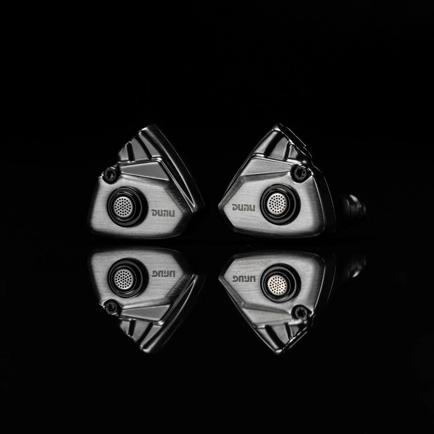 DUNU TITAN S Dynamic In-Ear Earphones - GreshamTech