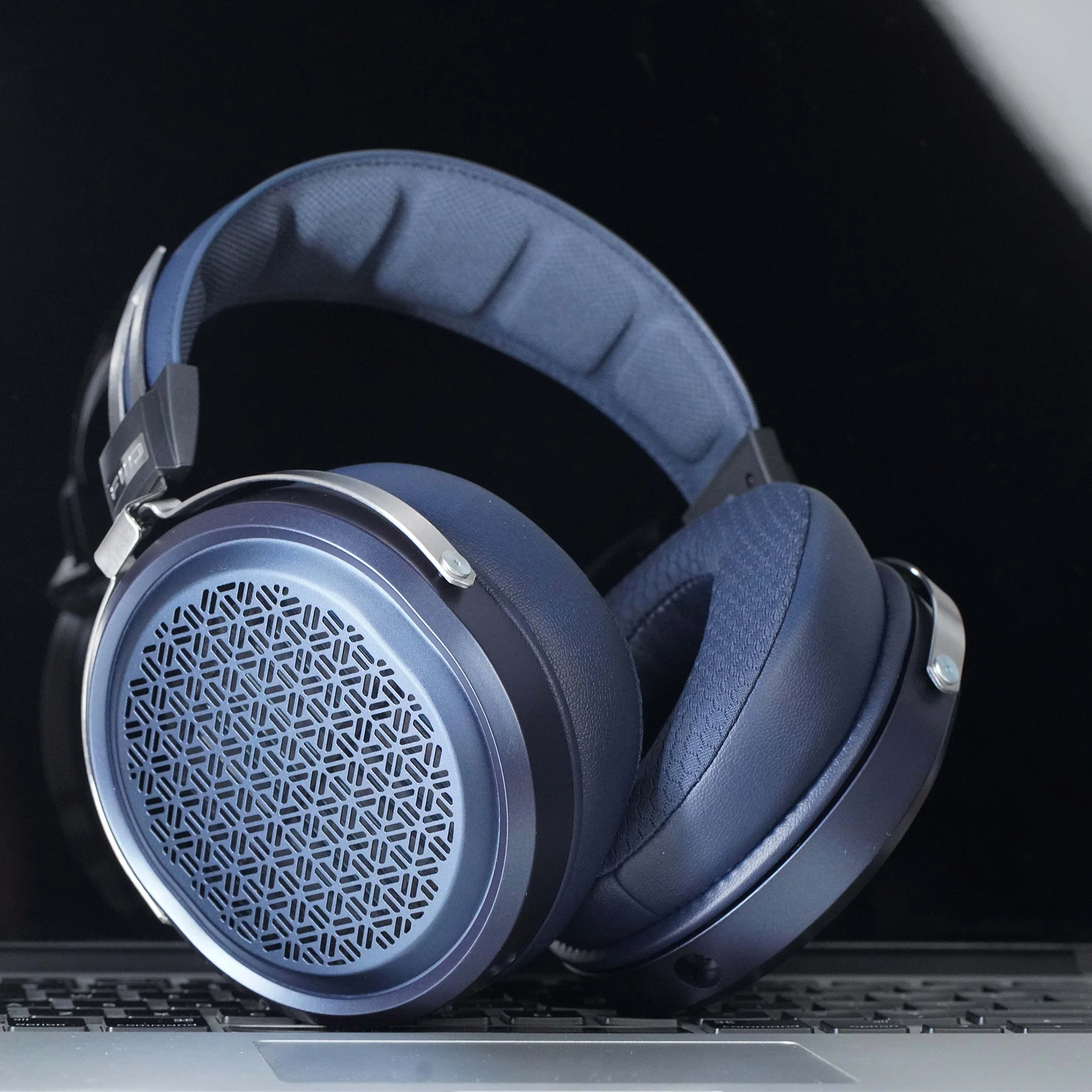 FiiO FT1 Pro Planar Over-Ear Headphones - GreshamTech