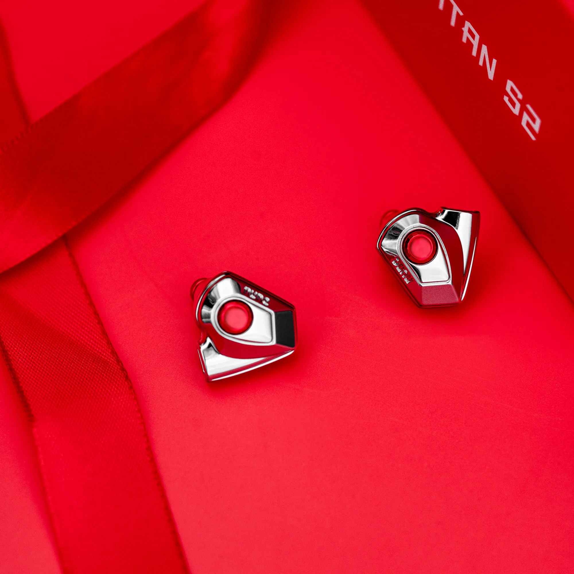 DUNU Titan S2 In-Ear Earphones - GreshamTech