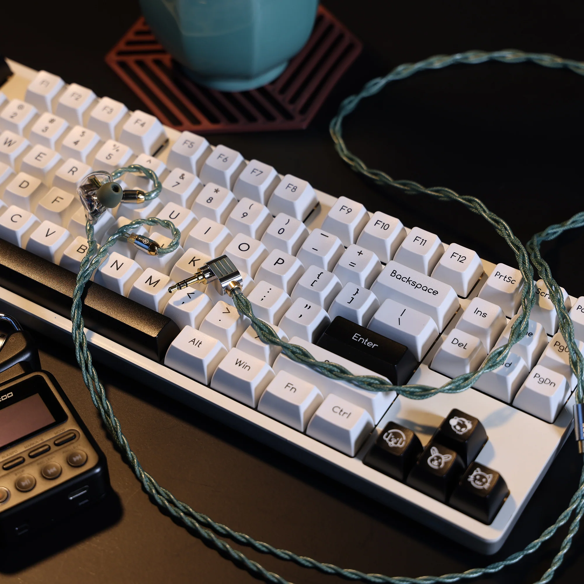 ddHiFi BC125A (Air Ocean) Air Series OCC Earphone Upgrade Cable - GreshamTech