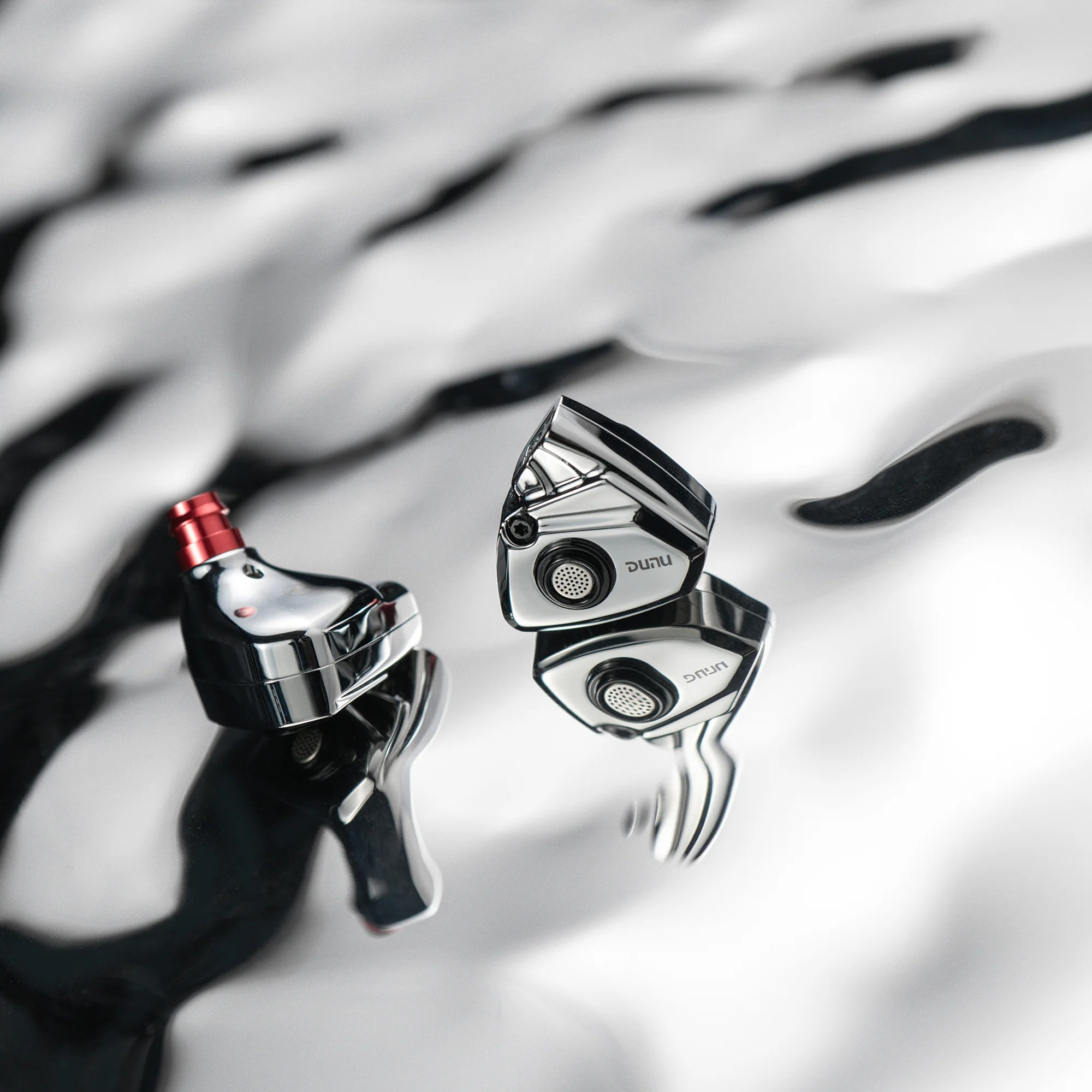 DUNU TITAN S Dynamic In-Ear Earphones - GreshamTech