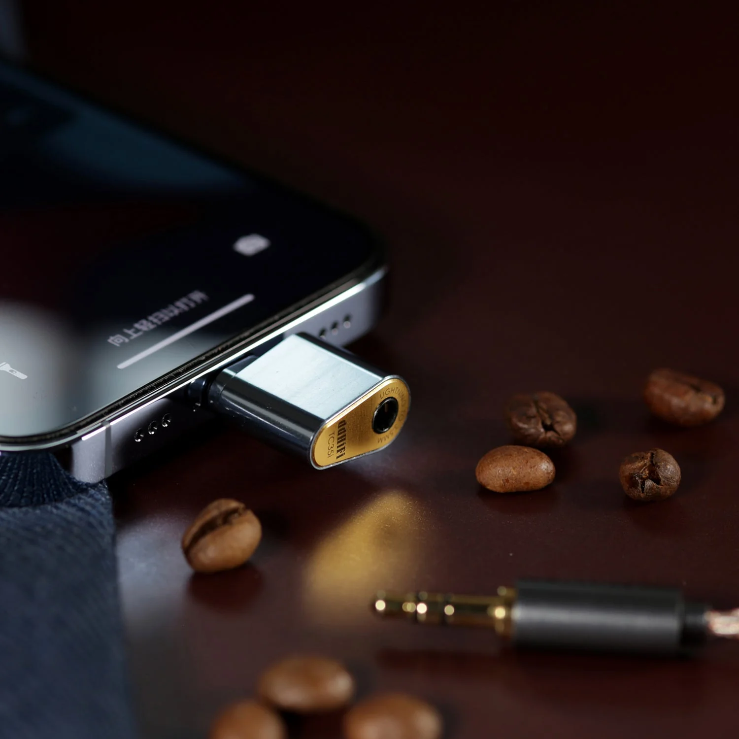 ddHiFi TC35i 2022 Lightning to 3.5mm Adapter - GreshamTech