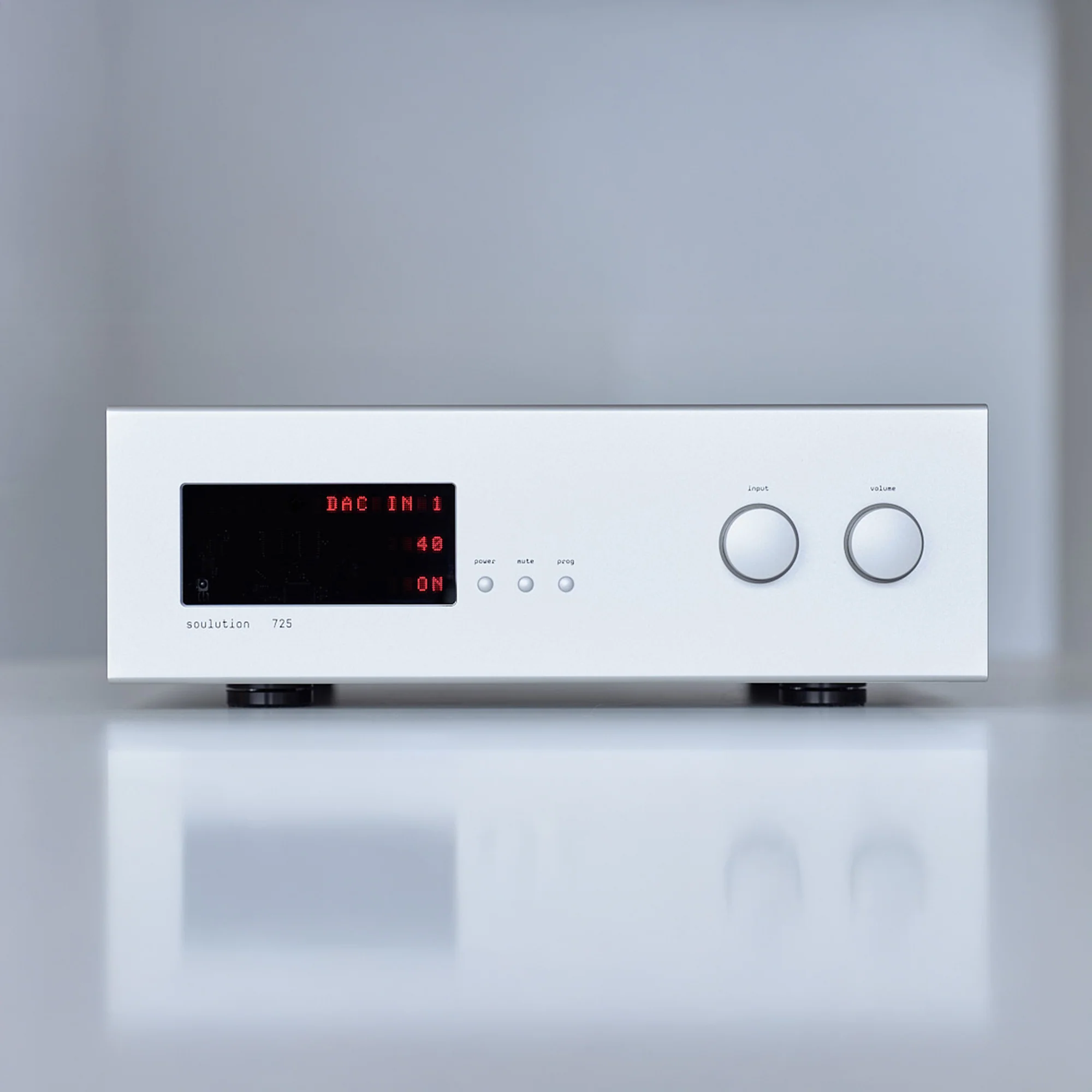 Soulution 725 Preamplifier - GreshamTech