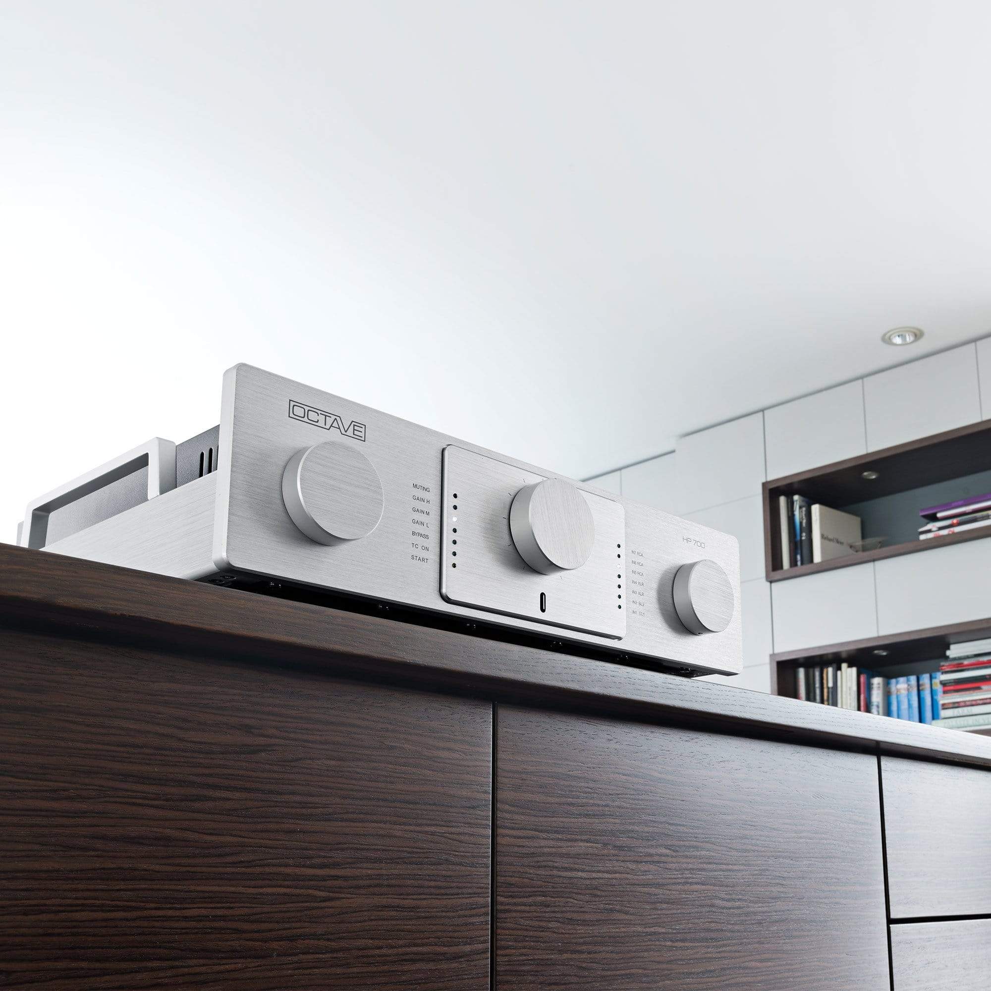 Octave HP700 SE Vacuum Tube Preamplifier - GreshamTech