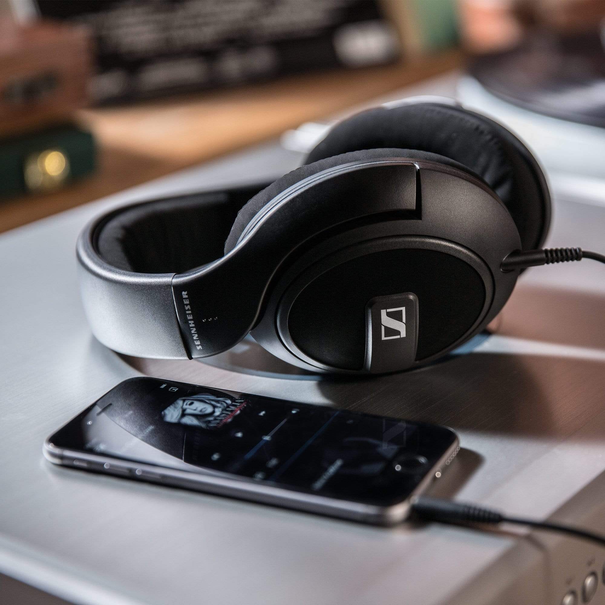 Sennheiser HD569 Closed Back Headphones - GreshamTech