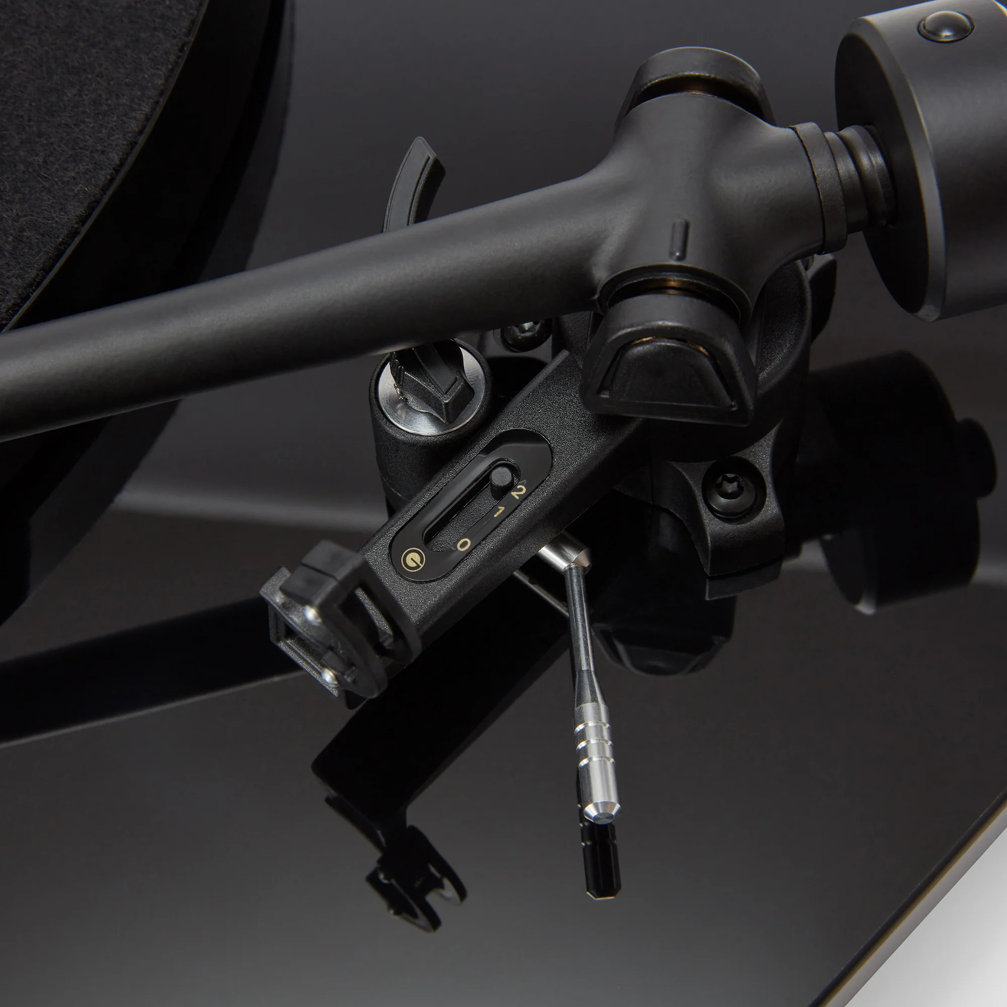 Goldring GR3 New Premium Belt-Driven Turntable - GreshamTech