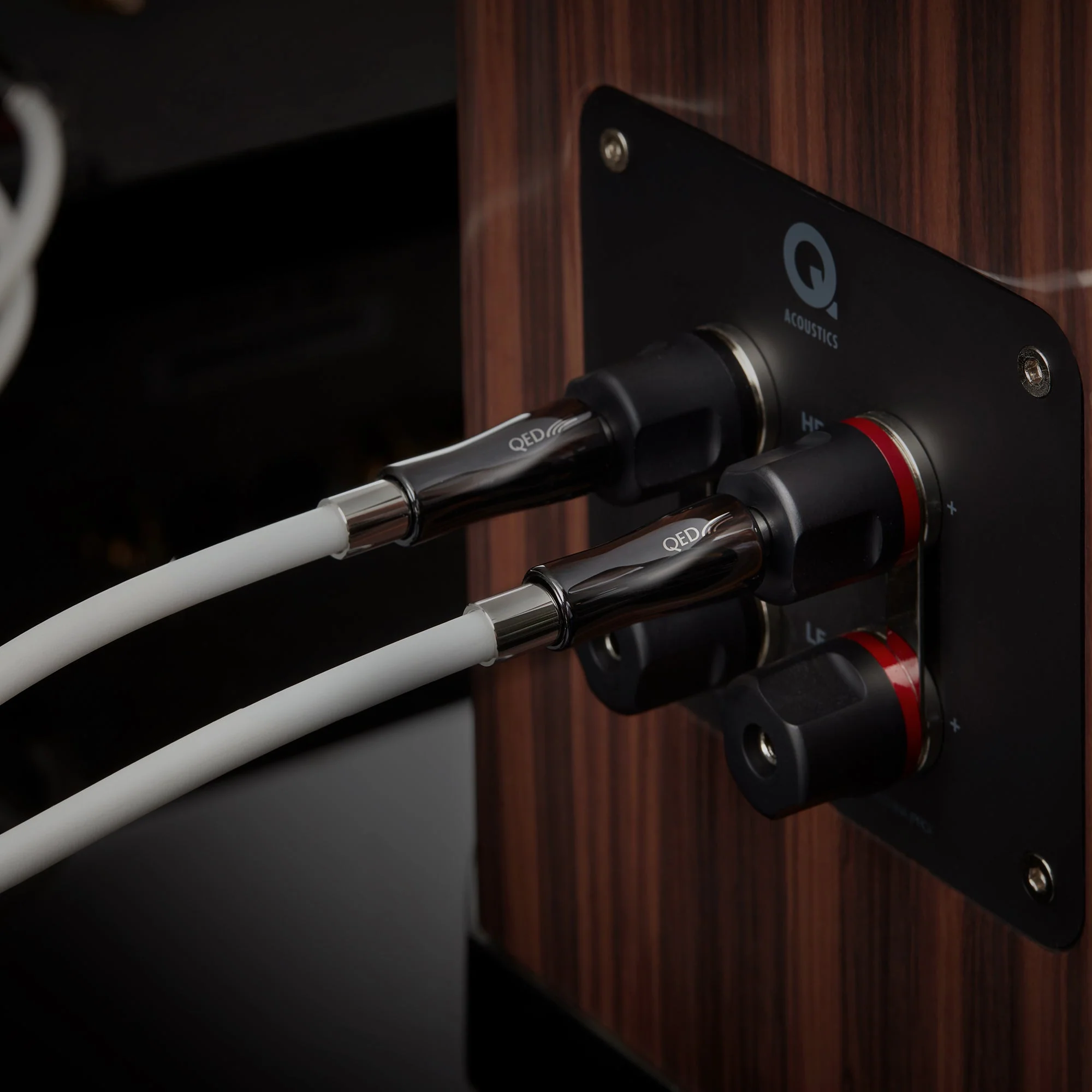 QED Supremus Zr Speaker Cable Banana Pair - GreshamTech