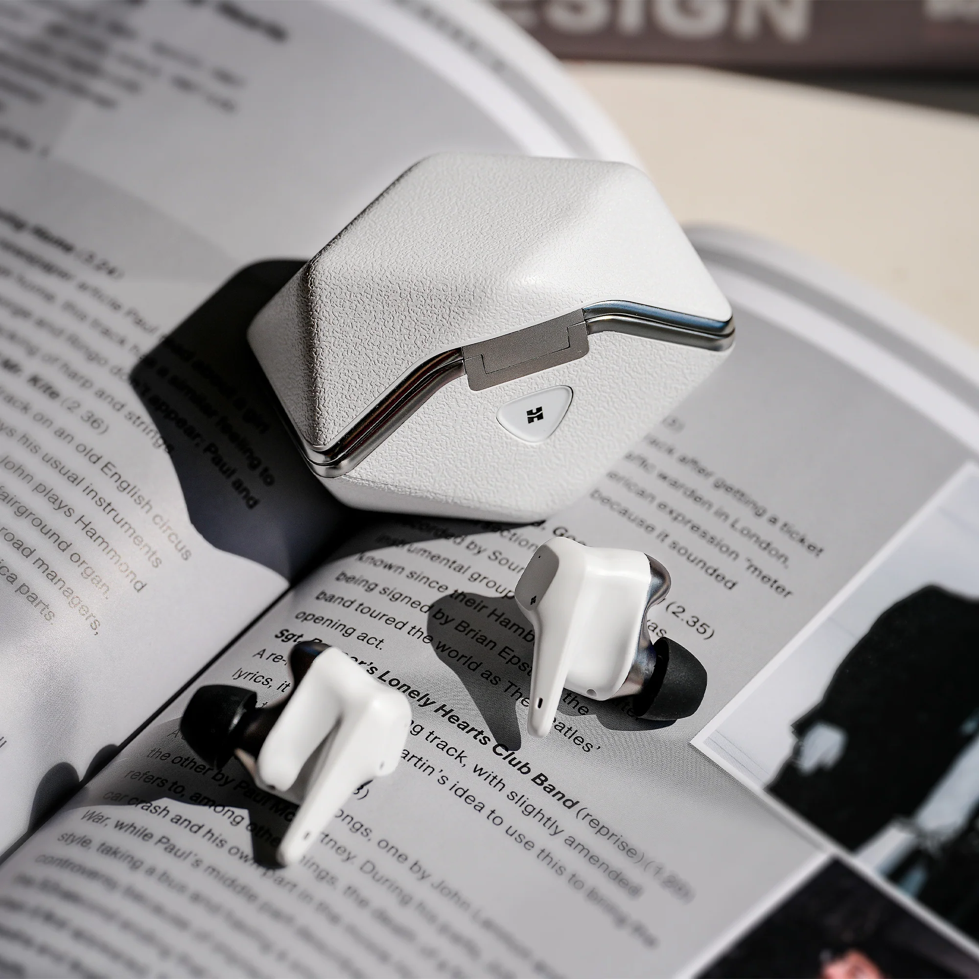 HIFIMAN Svanar Wireless Jr In-Ear Headphones - GreshamTech