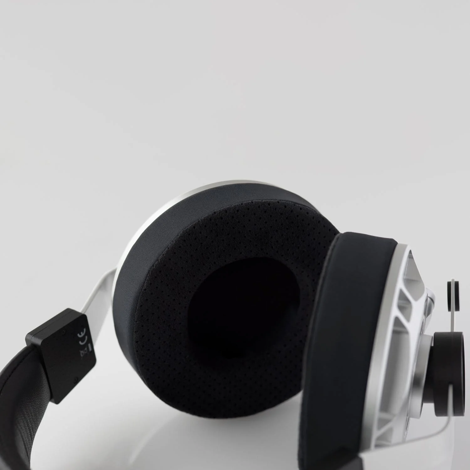 Final Audio D8000 Pro AFDS Open Planar Magnetic Headphones - GreshamTech