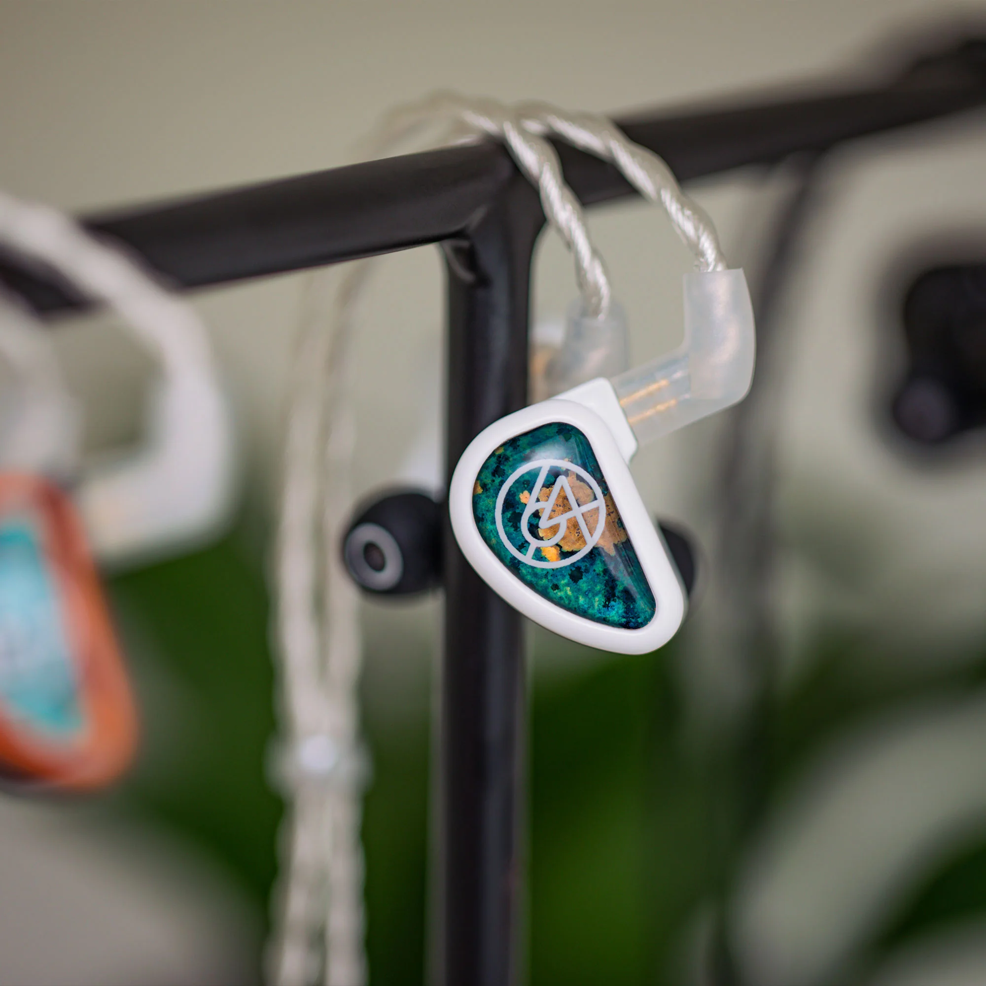 64 Audio Fourté Blanc Universal In-Ear Earphones - GreshamTech