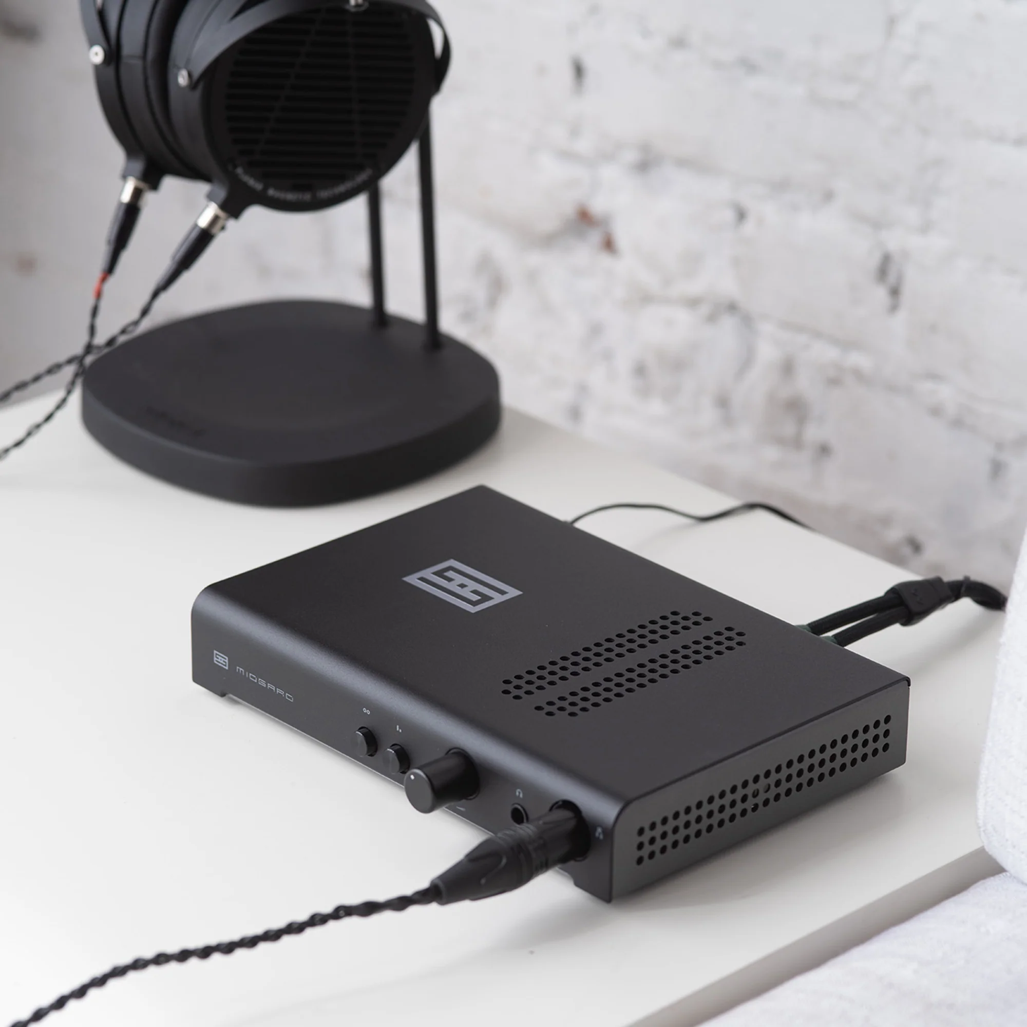 Schiit Audio Midgard Headphone Amplifier - GreshamTech