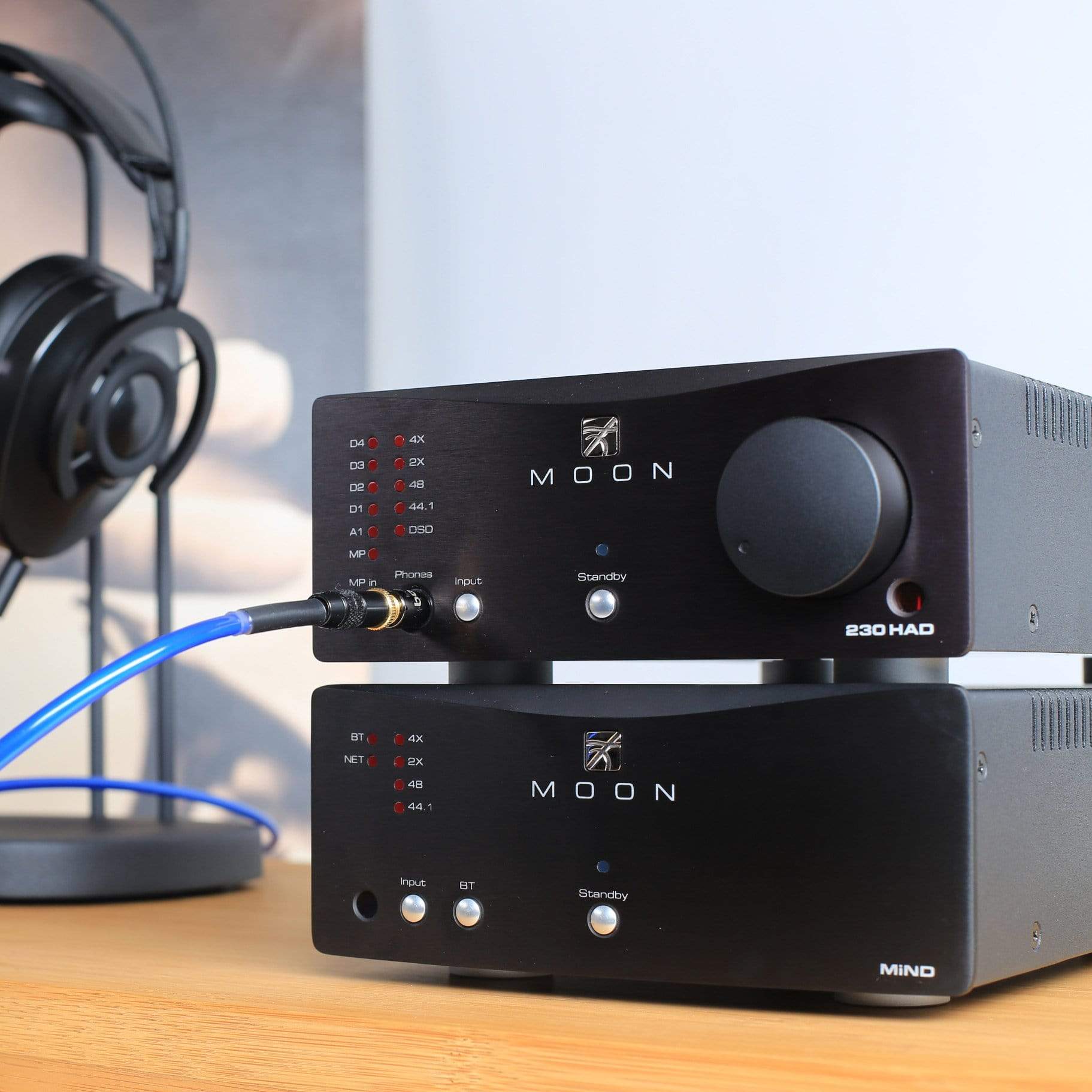 Simaudio MOON 230HAD Headphone Amplifier & DAC - GreshamTech