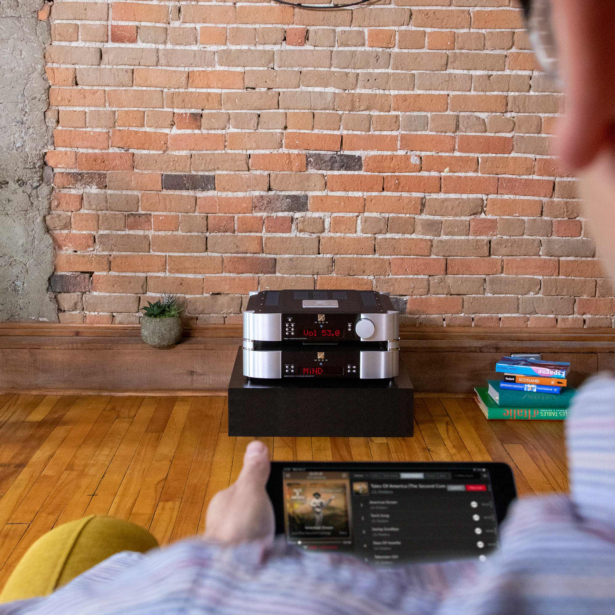 Simaudio MOON 680D State-of-the-art Digital Analogue Converter - GreshamTech