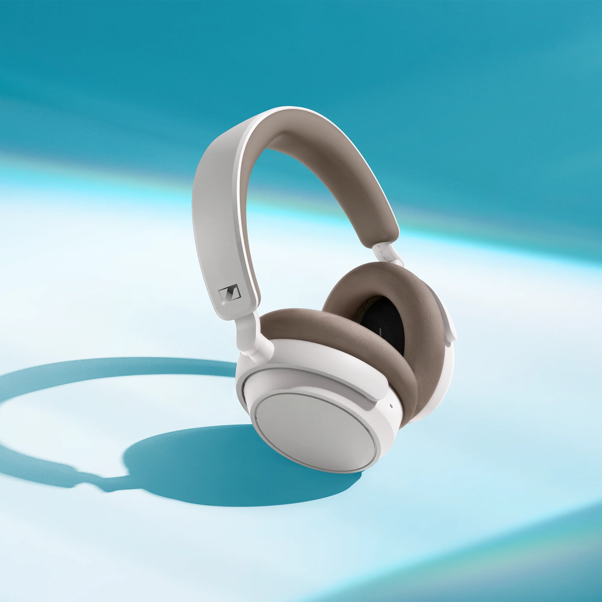 Sennheiser ACCENTUM Plus Wireless - GreshamTech