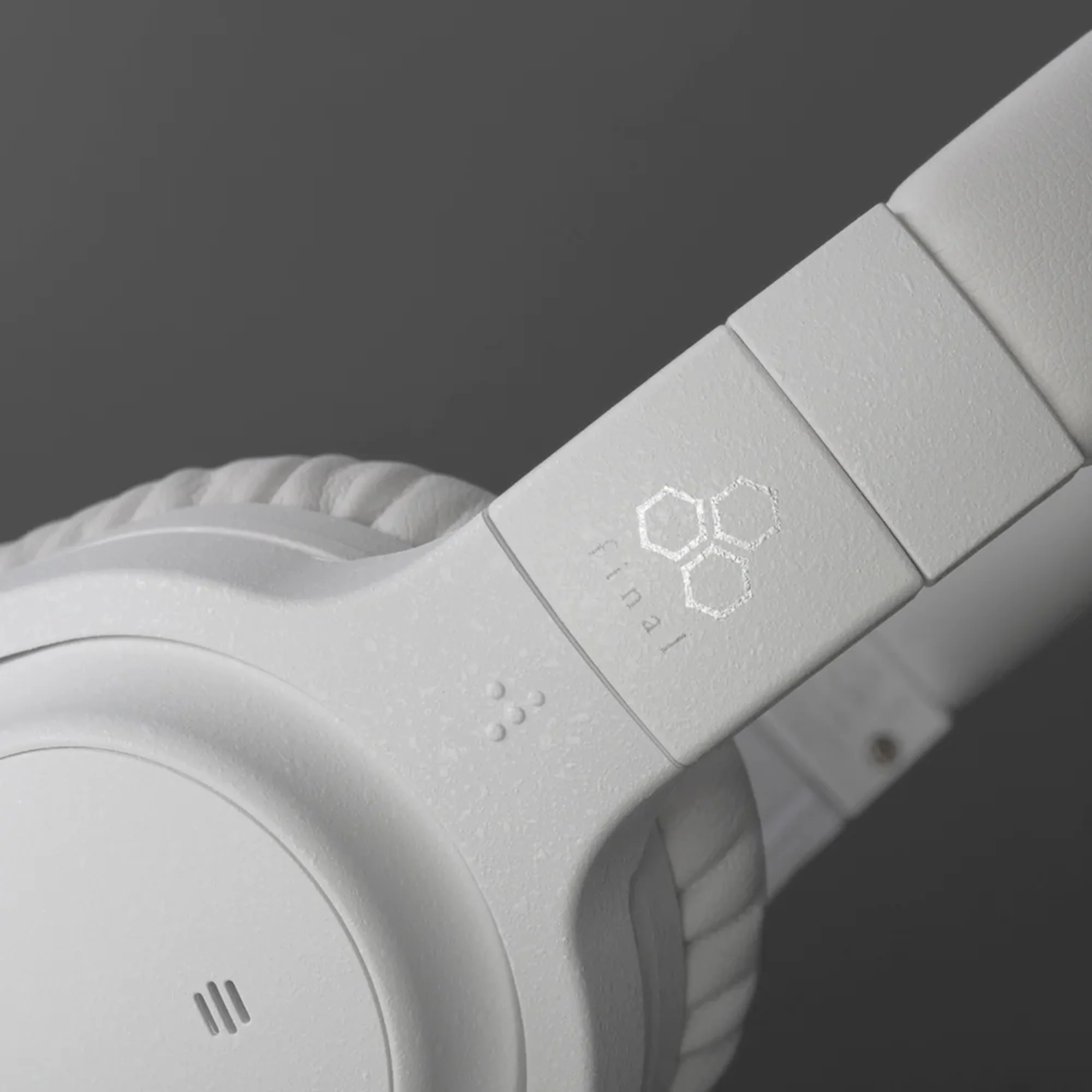 Final Audio UX3000 Wireless Noise Cancelling Headphones - GreshamTech