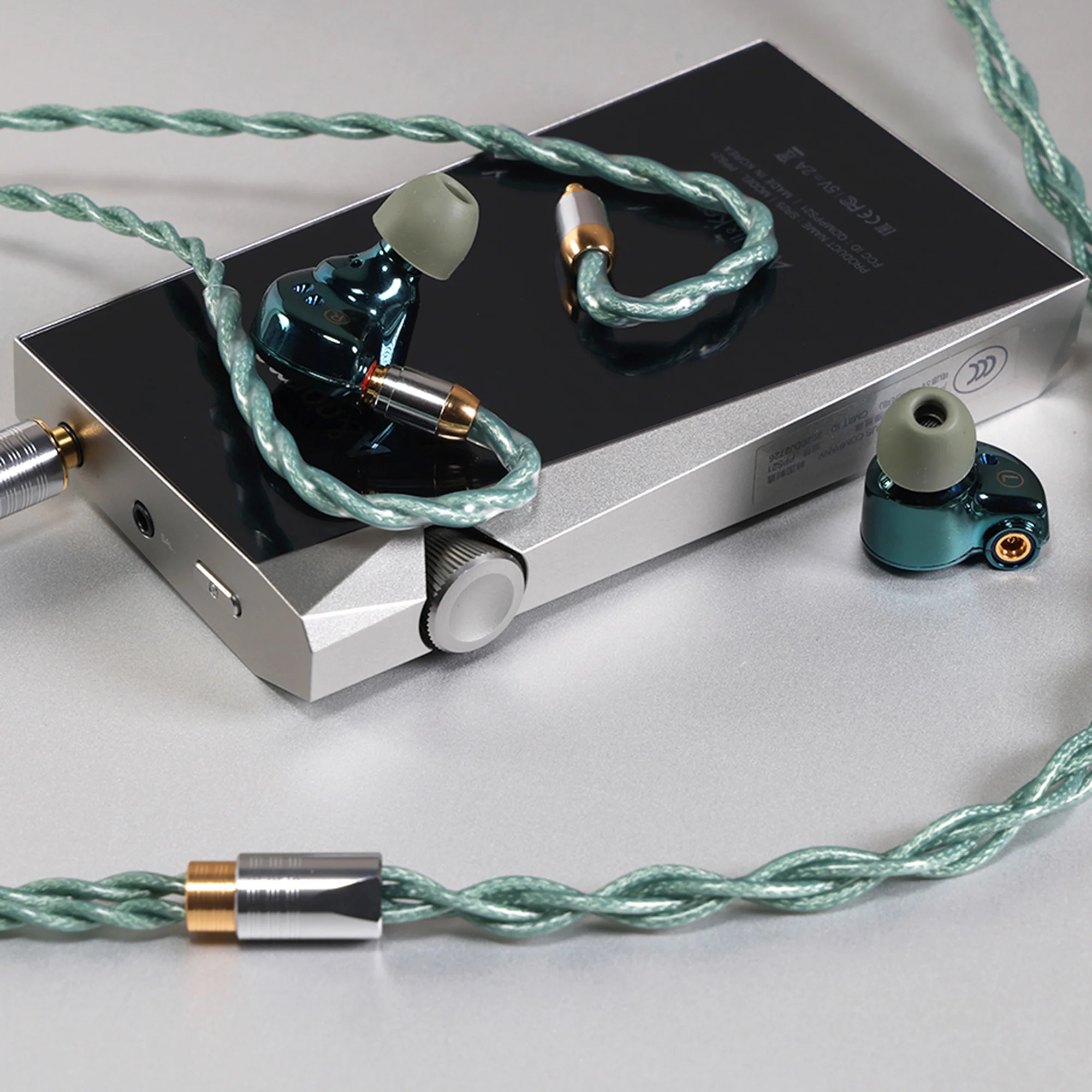 ddHiFi BC125A (Air Ocean) Air Series OCC Earphone Upgrade Cable - GreshamTech