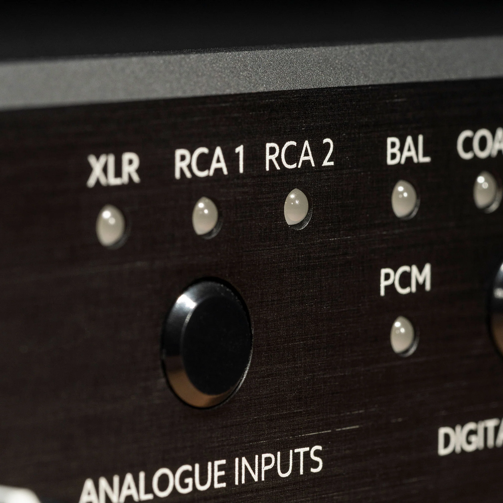 Violectric DHA V590² Balanced Headphone Amplifier & DAC - GreshamTech