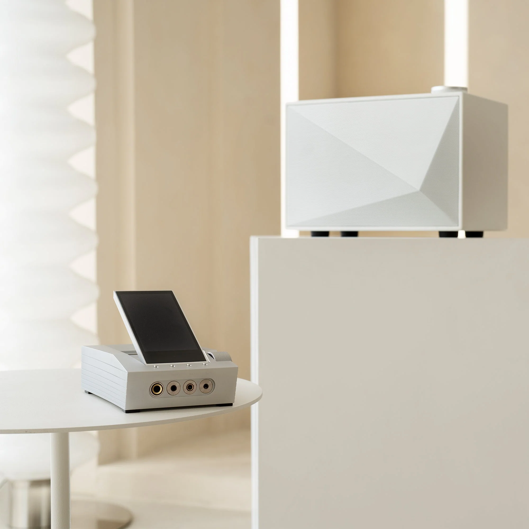 Astell&Kern ACRO CA1000 Desktop Amplifier & DAC - GreshamTech