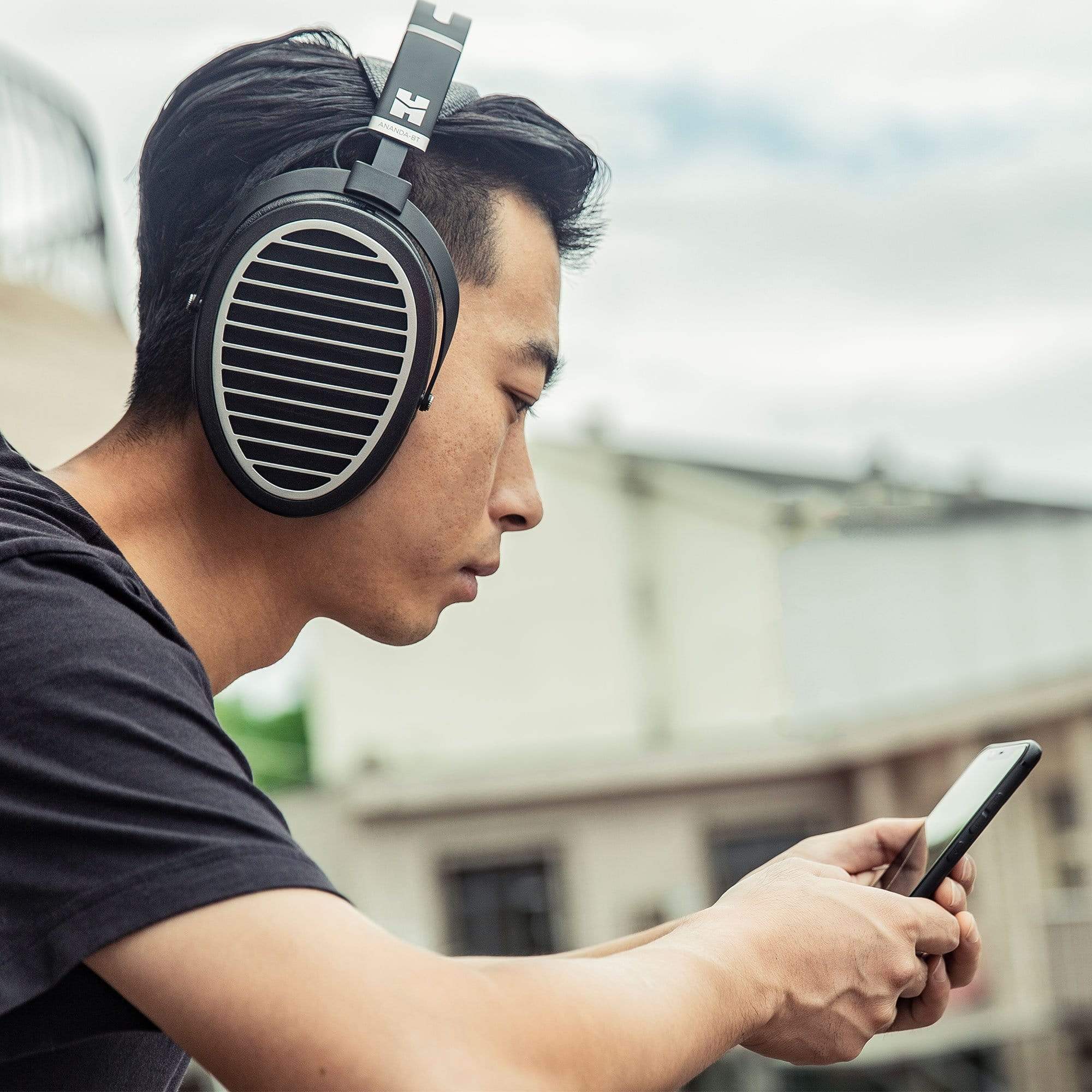 HIFIMAN ANANDA Bluetooth Planar Magnetic Headphones - GreshamTech