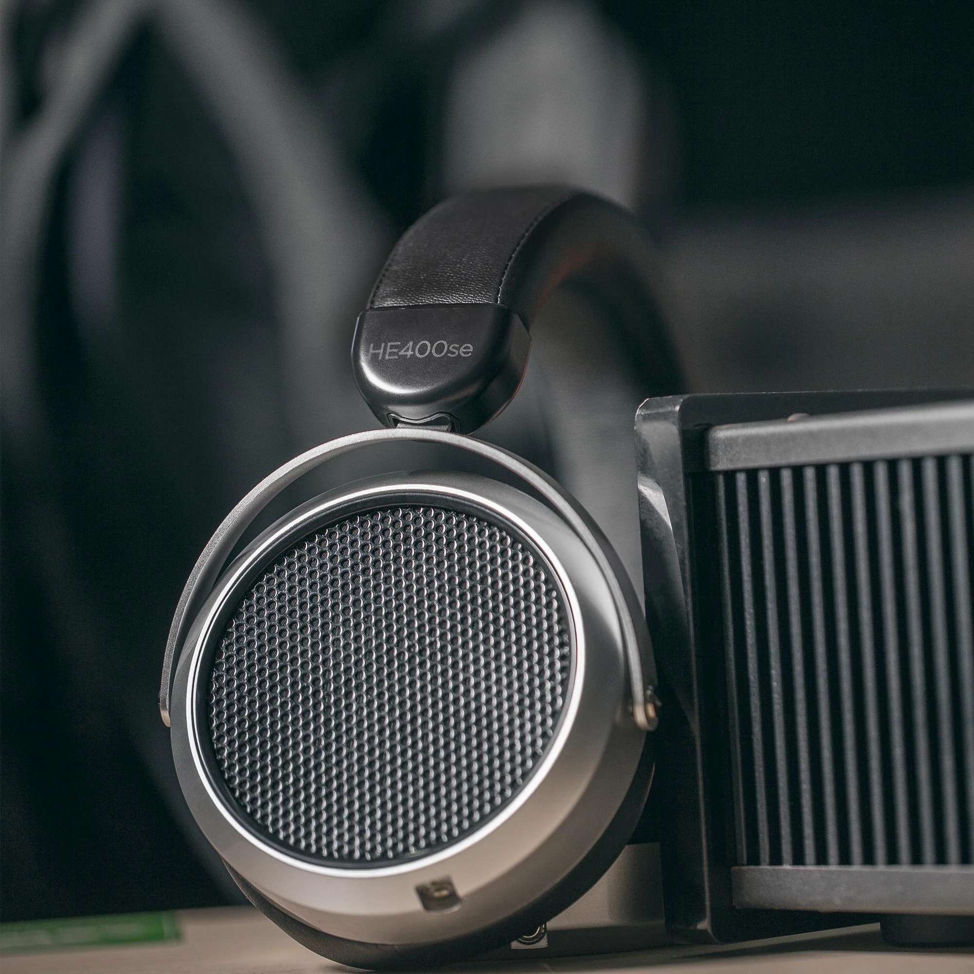 HIFIMAN HE-400SE V2 Planar Magnetic Headphones - GreshamTech