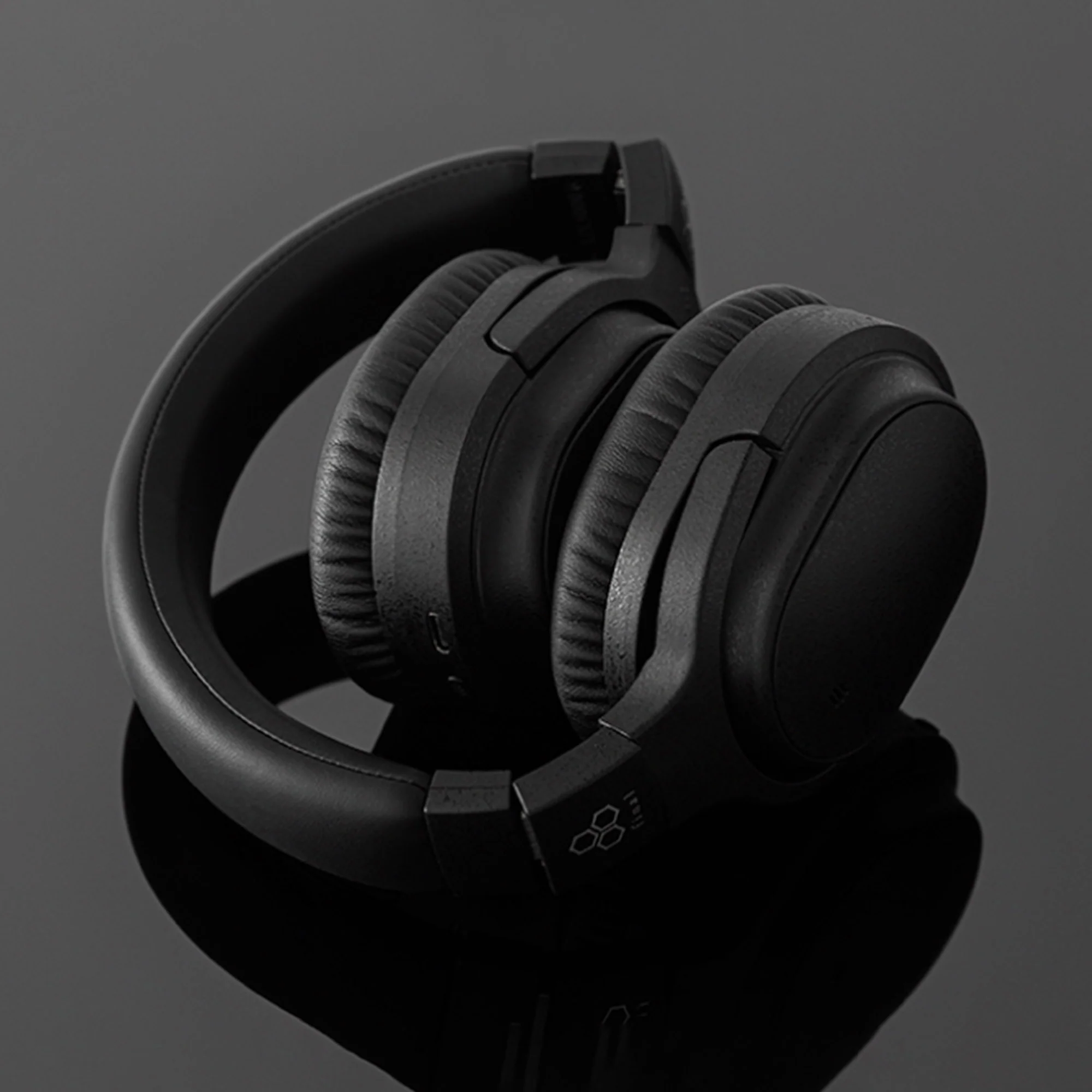 Final Audio UX3000 Wireless Noise Cancelling Headphones - GreshamTech