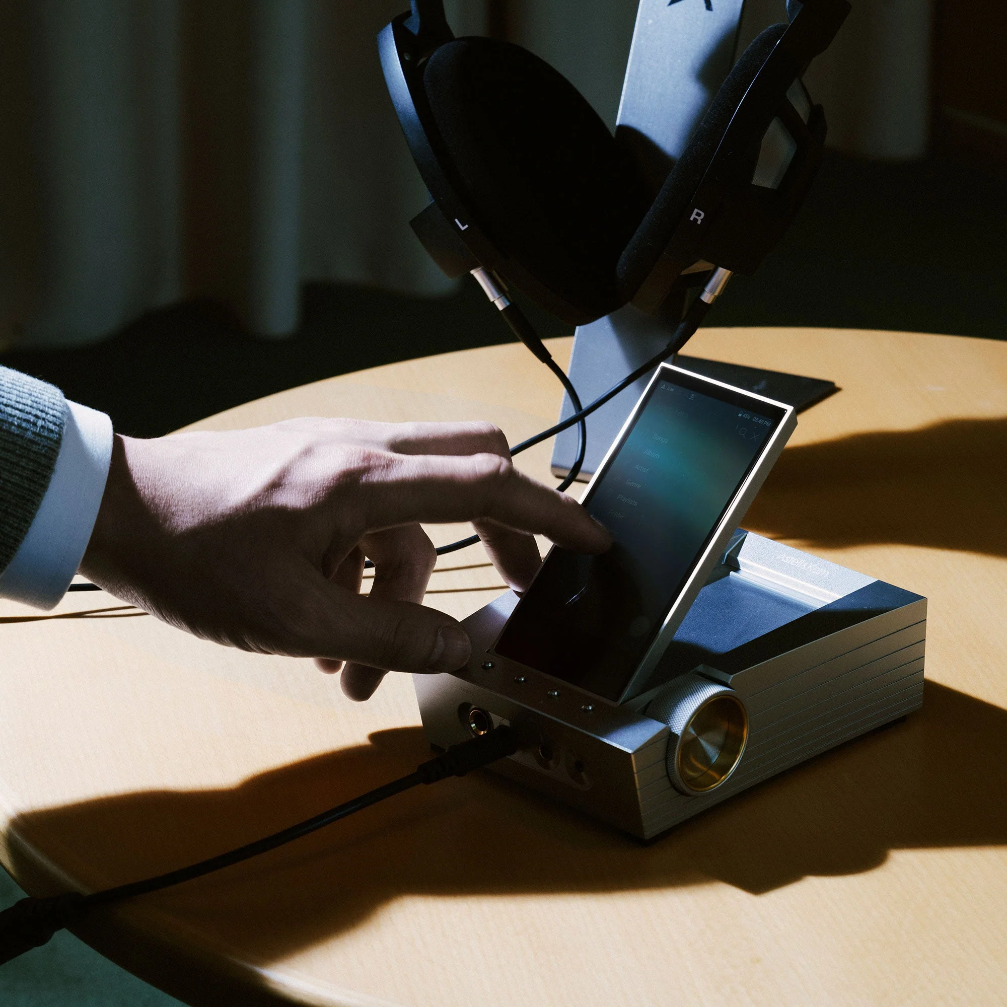 Astell&Kern ACRO CA1000 Desktop Amplifier & DAC - GreshamTech