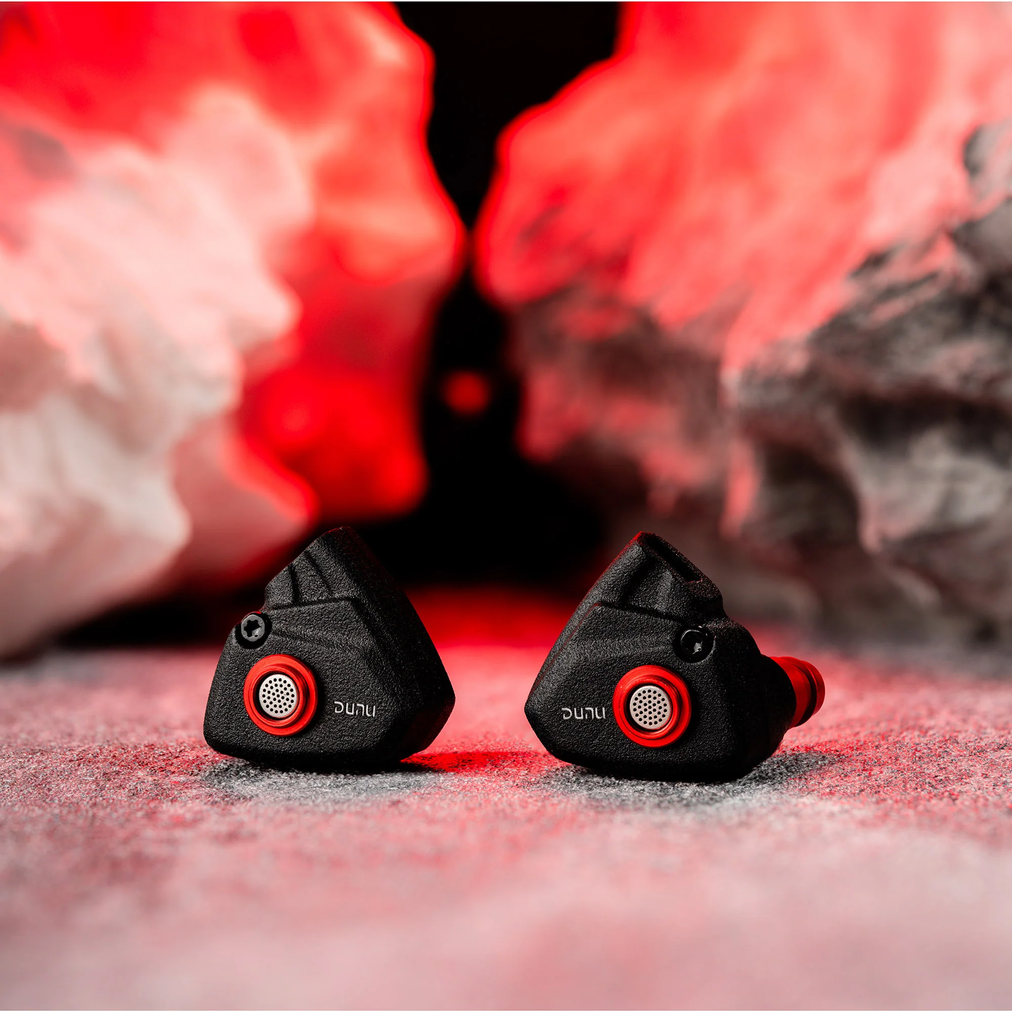 DUNU TITAN S Dynamic In-Ear Earphones - GreshamTech