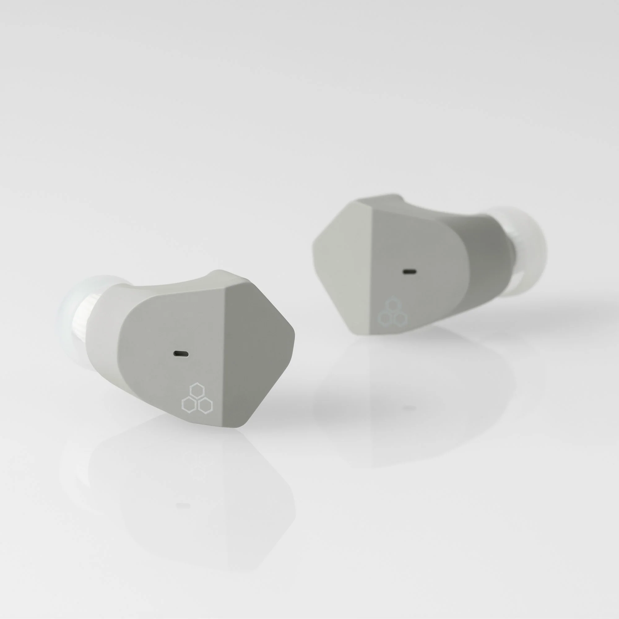 Final ZE2000 True Wireless Earphones - GreshamTech