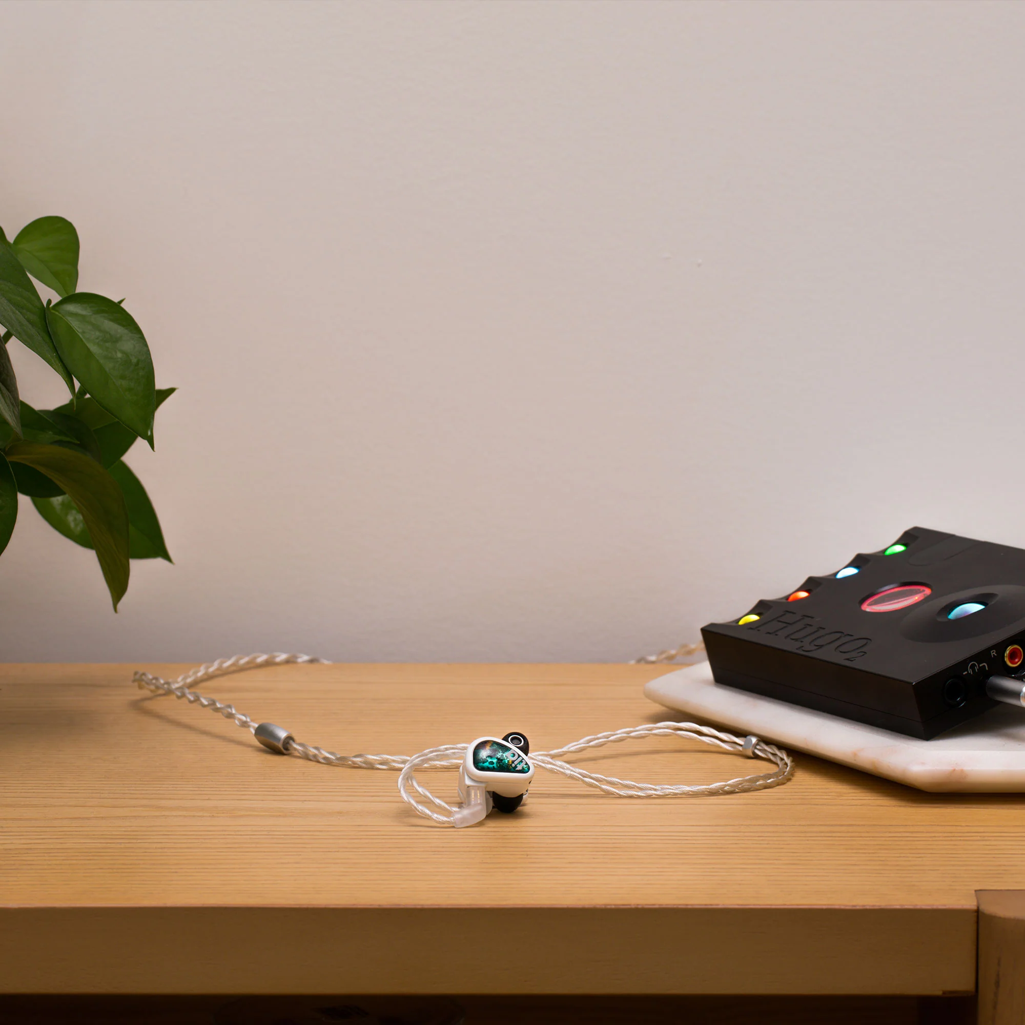 64 Audio Fourté Blanc Universal In-Ear Earphones - GreshamTech