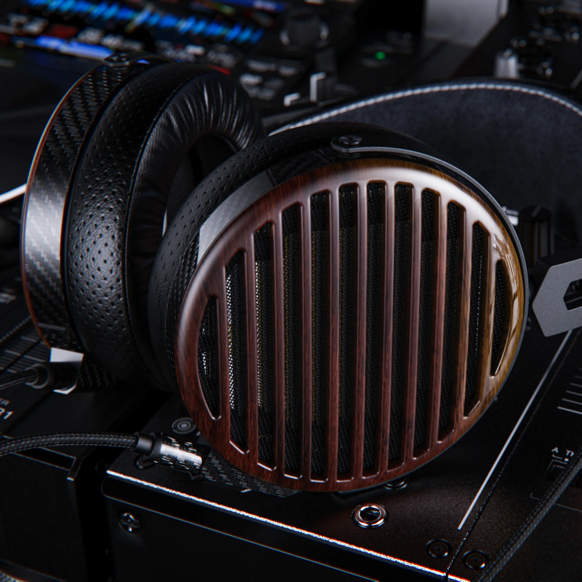 FiiO FT7 Open-Back Headphones - GreshamTech