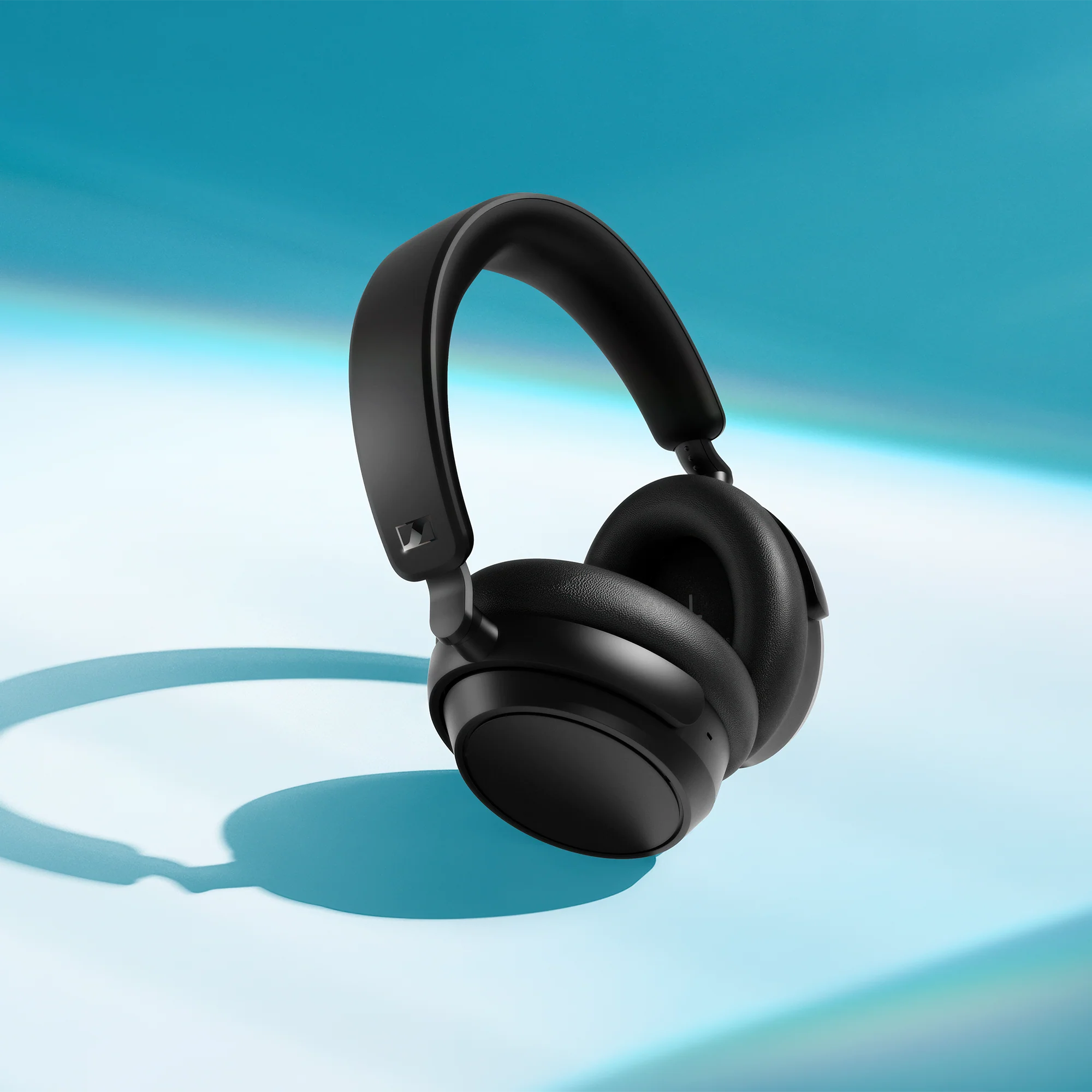 Sennheiser ACCENTUM Plus Wireless - GreshamTech