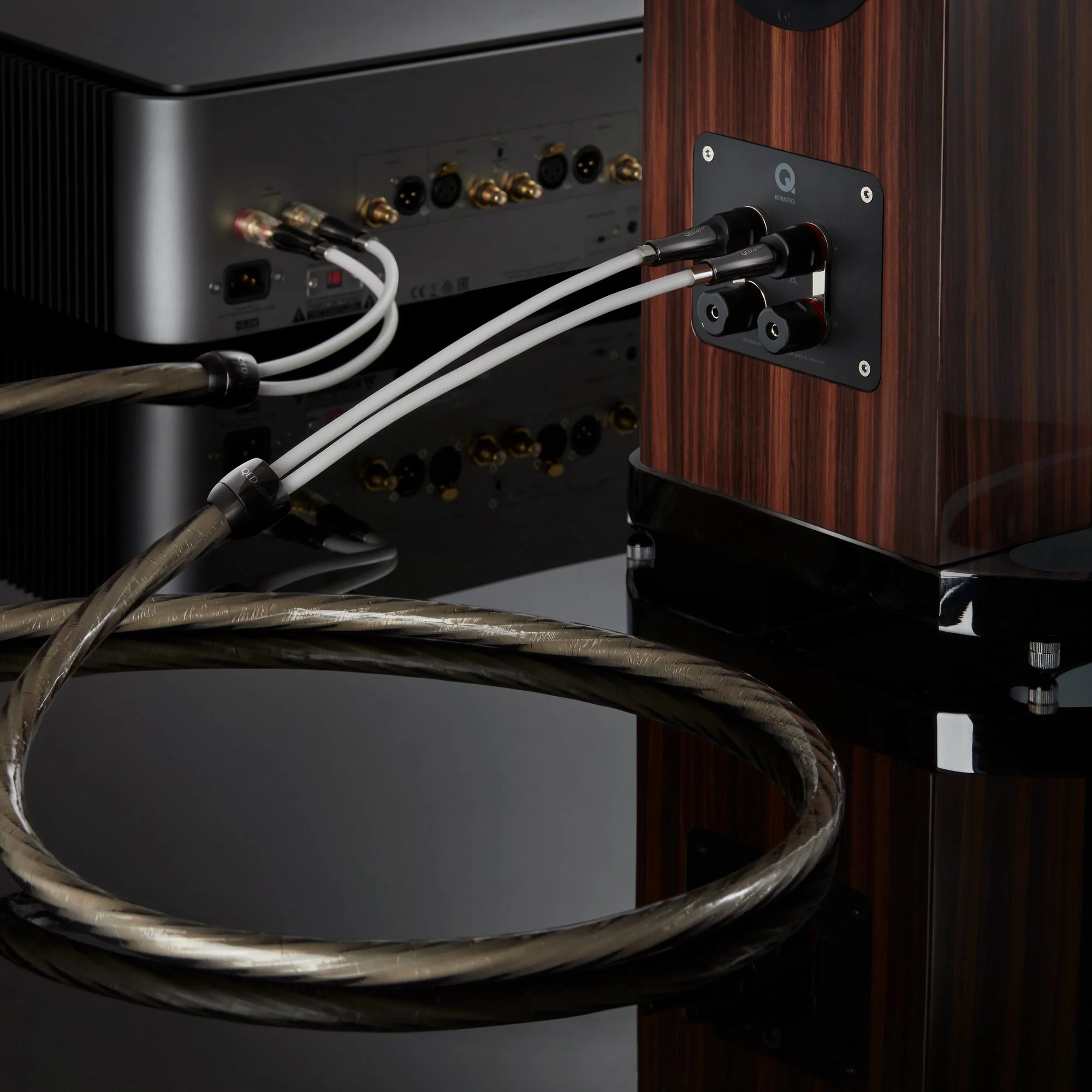 QED Supremus Zr Speaker Cable Banana Pair - GreshamTech