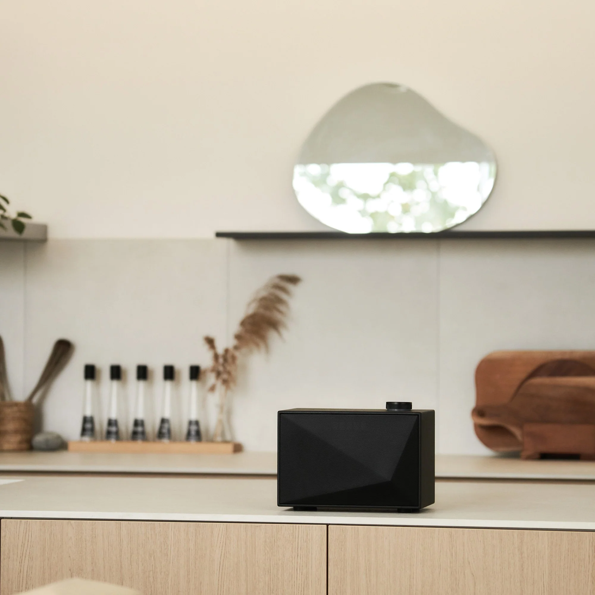 Astell&Kern ACRO BE100 Hi-Fi Wireless Speaker - GreshamTech