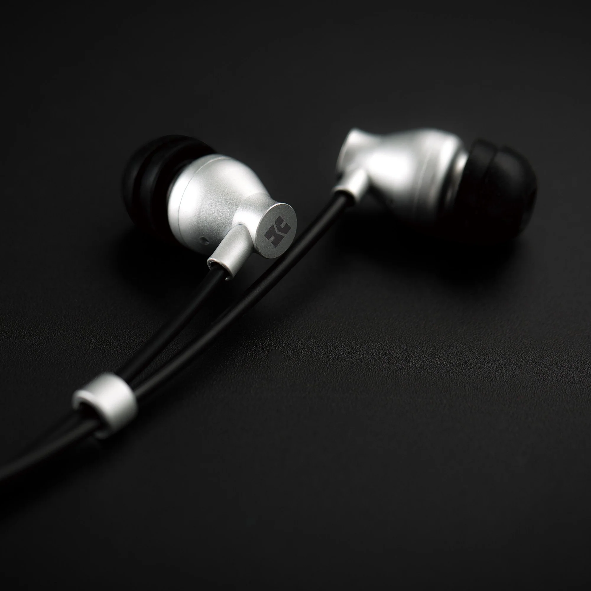 HIFIMAN RE-800 In-Ear Headphones - GreshamTech