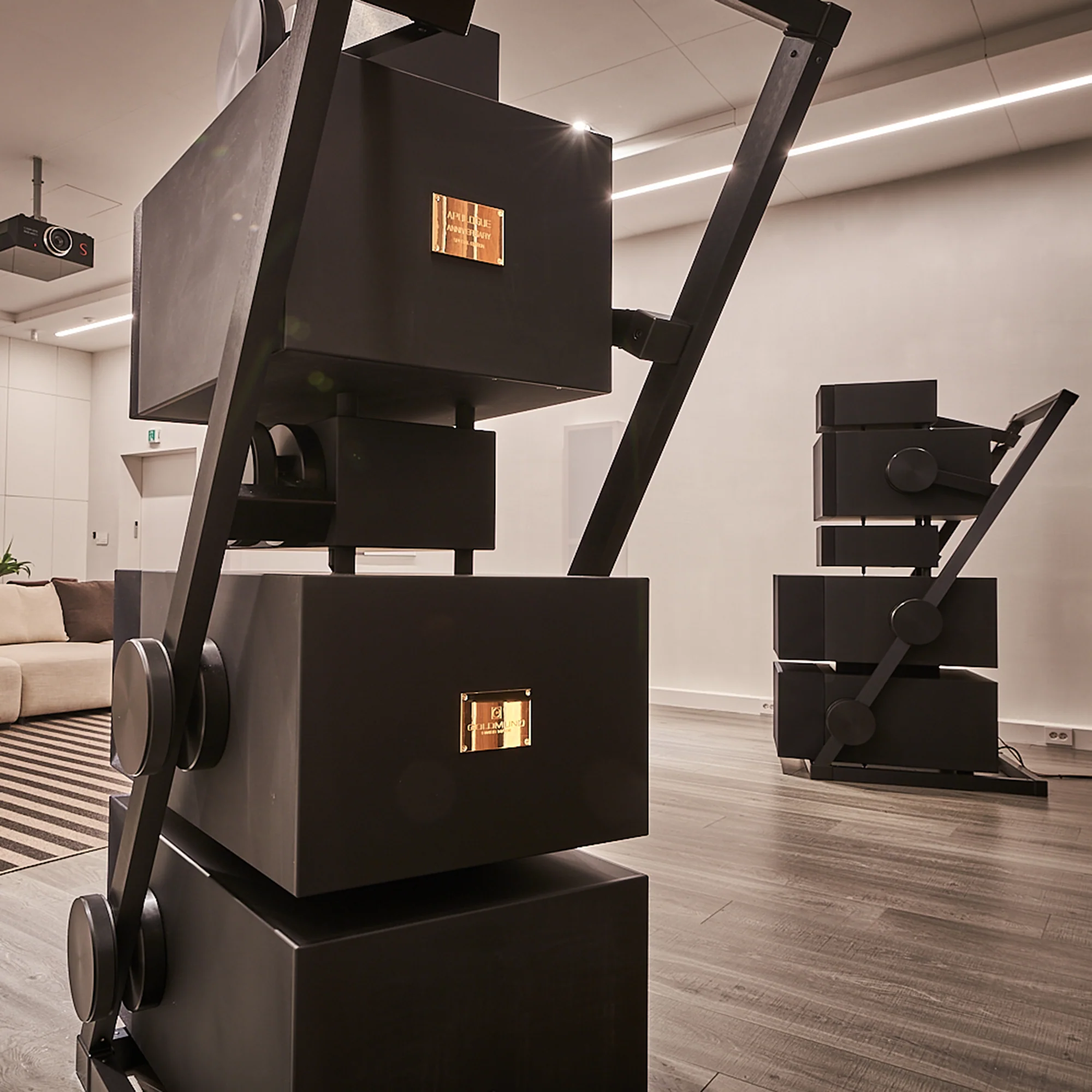 Goldmund APOLOGUE SPECIAL EDITION Active Wireless Speaker - GreshamTech