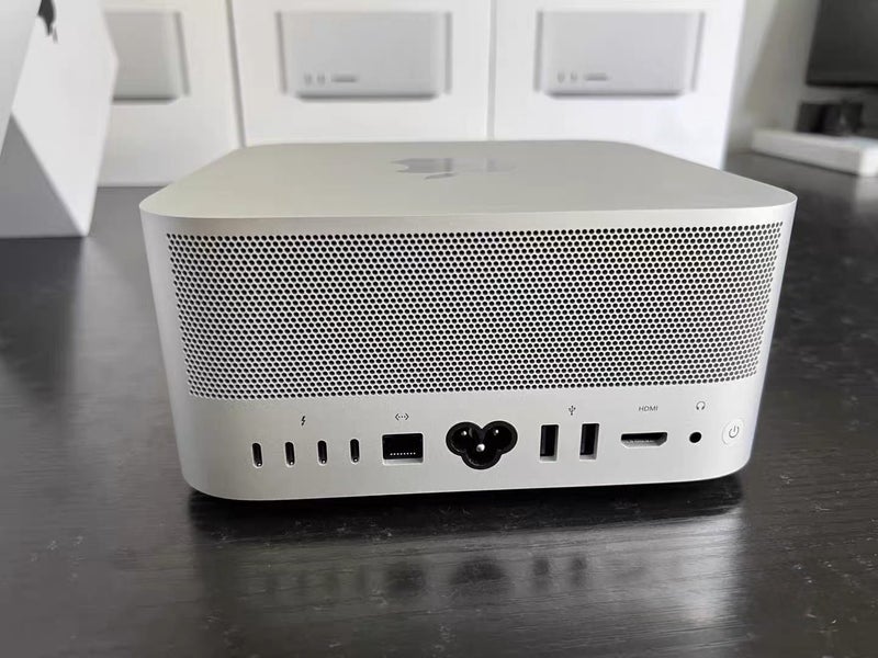 Mac Studio M3 Ultra 512GB+16TB Like New condition ex-demo - GreshamTech