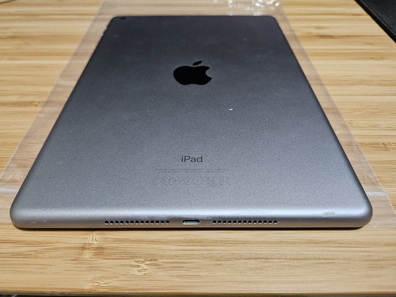 iPad 5th 2017 32GB WIFI Good Condition Afterpay (A1822 / 9.7'' inch) 0764 - GreshamTech