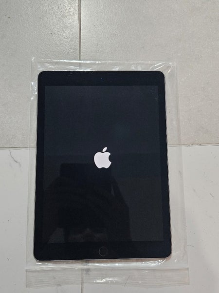 iPad 6th 32GB WIFI Used Condition Afterpay no fingerprint (A1893 ) 0834 - GreshamTech