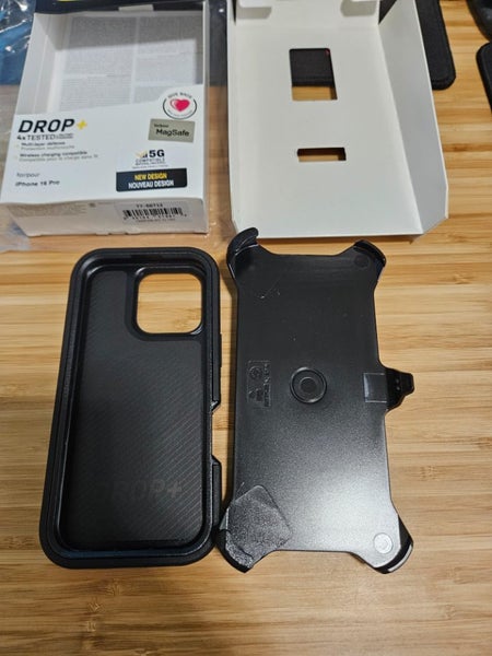 iPhone 16 Pro / 16Pro otterbox Defender Magsafe Case (0749) - GreshamTech