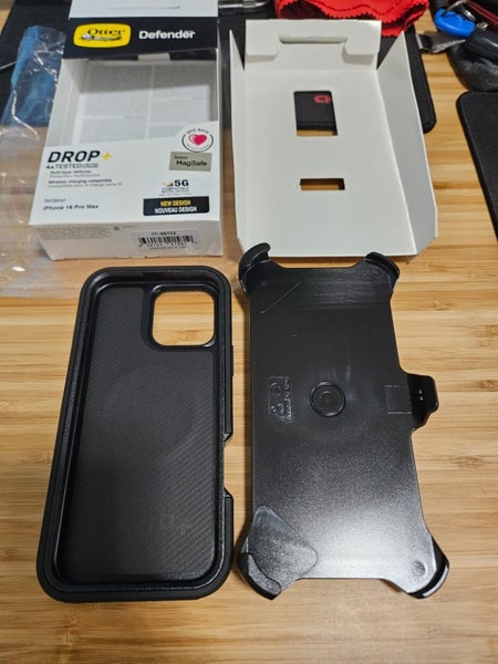 iPhone 16 Pro Max / 16Pro Max otterbox Defender Magsafe Case (0750) - GreshamTech