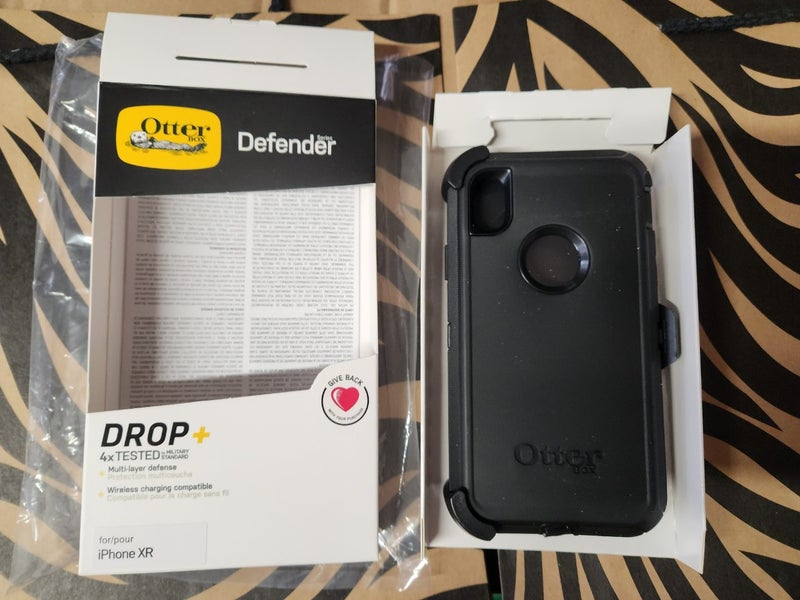 iPhone XR otterbox Case (0138) - GreshamTech